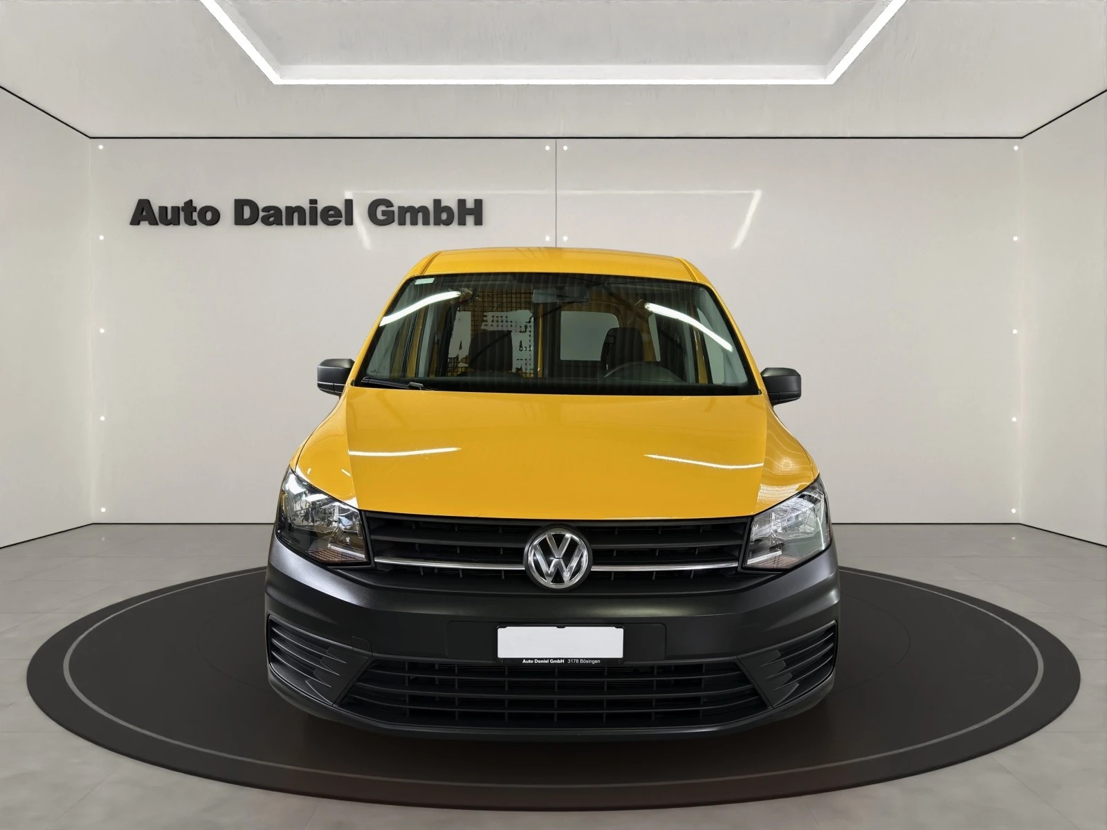 VW Caddy Maxi 1.4TSI BlueMotion Technology-image-1
