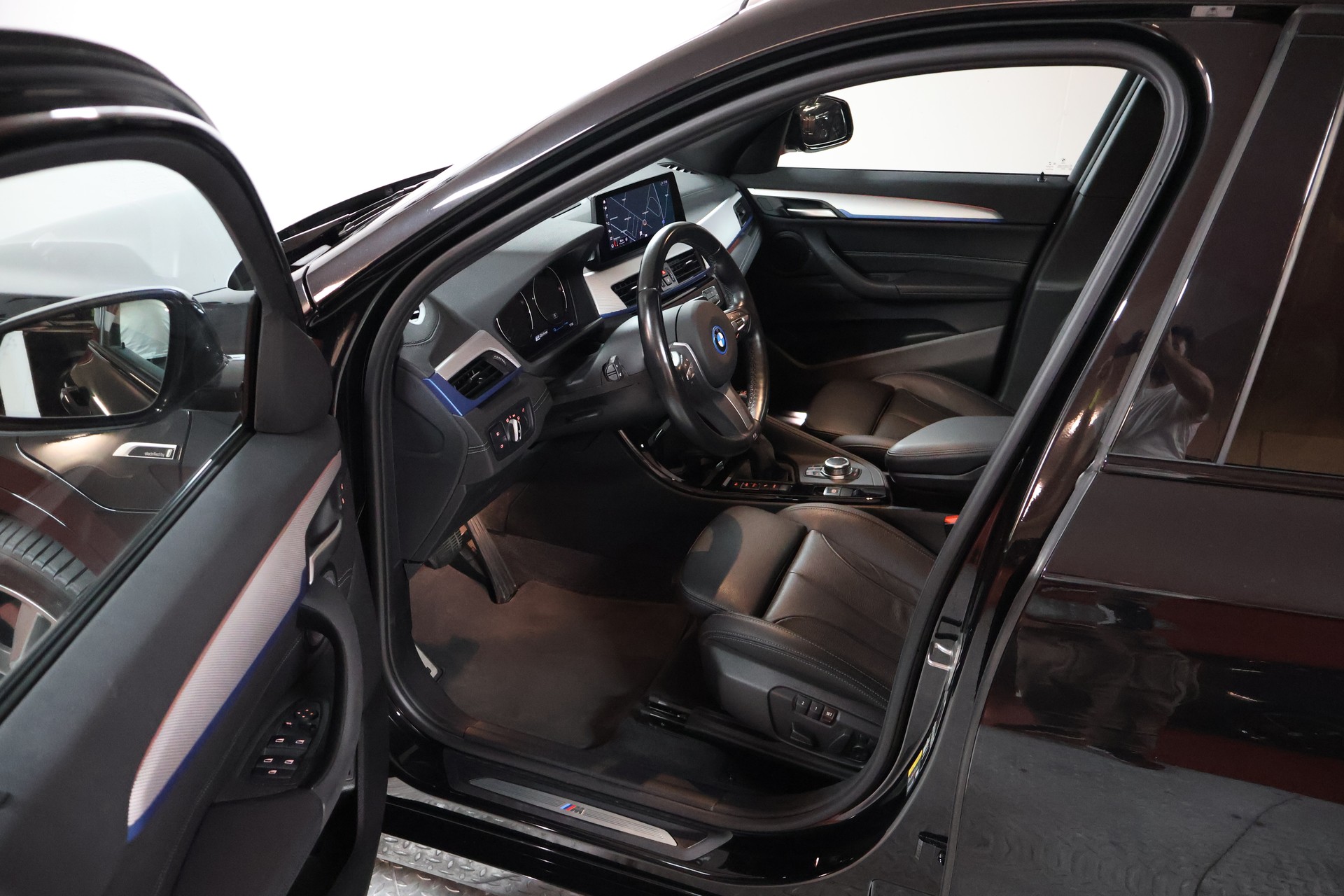 BMW X1 xDrive 25e M Sport Steptronic-image-6