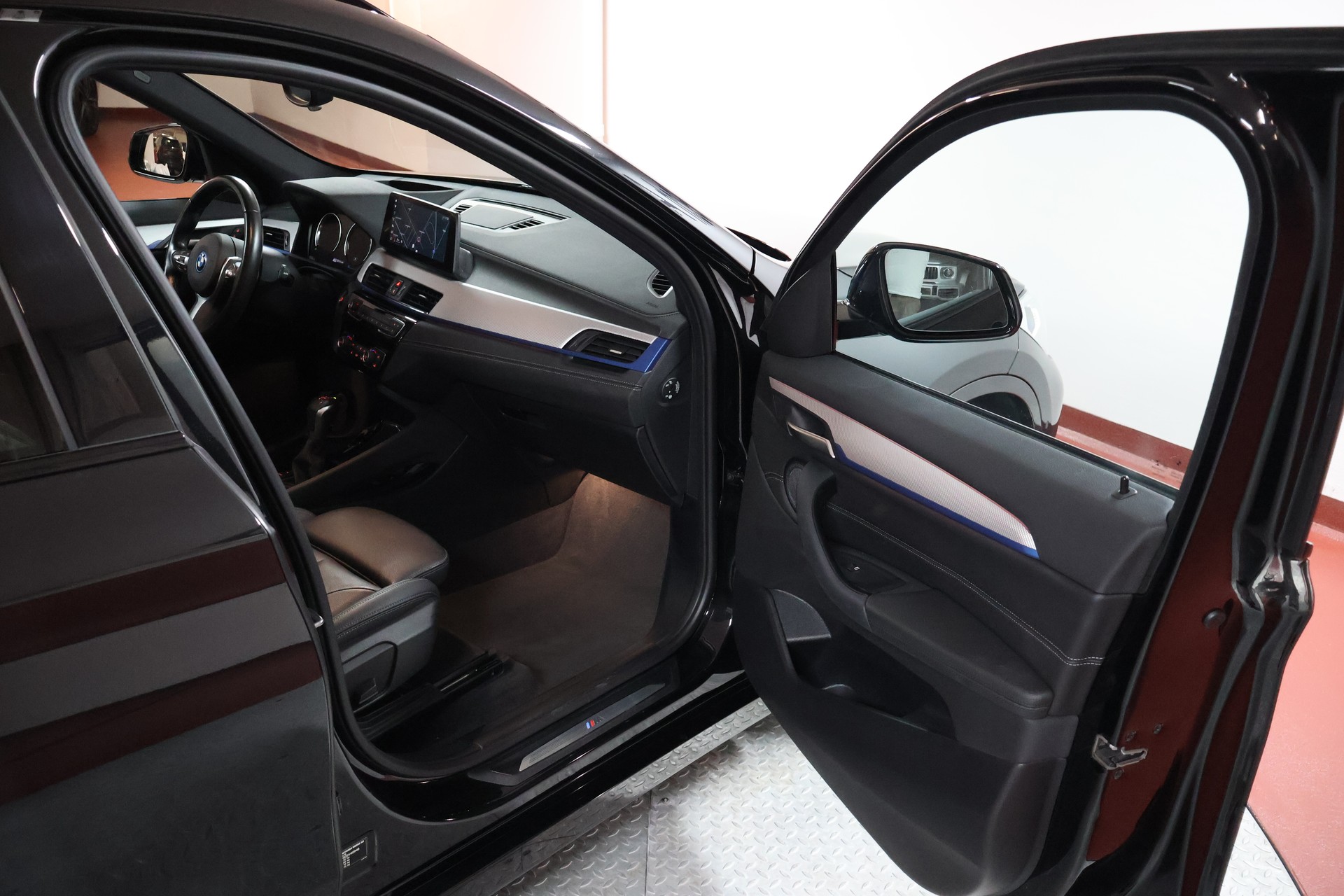 BMW X1 xDrive 25e M Sport Steptronic-image-16
