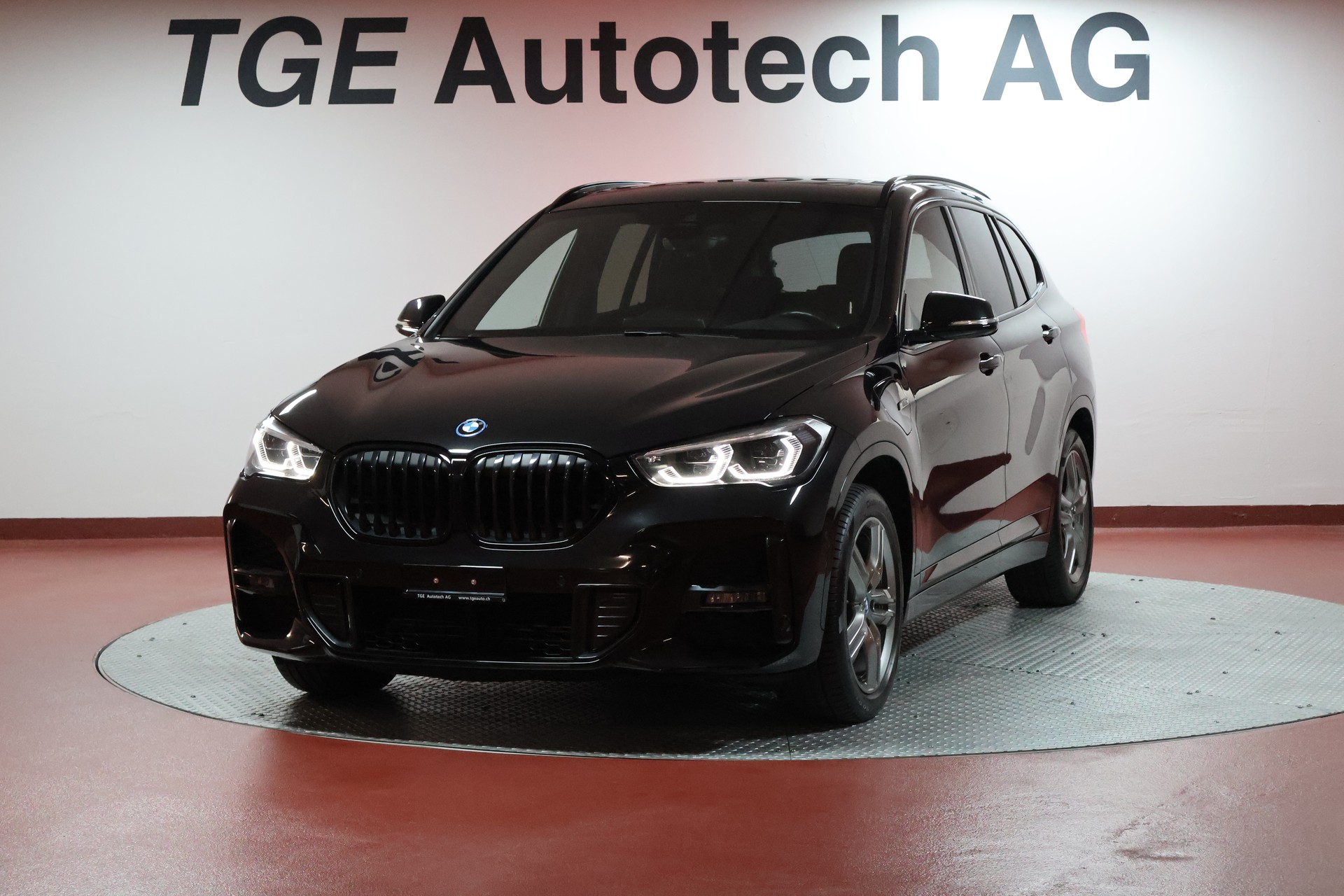 BMW X1 xDrive 25e M Sport Steptronic-image-0