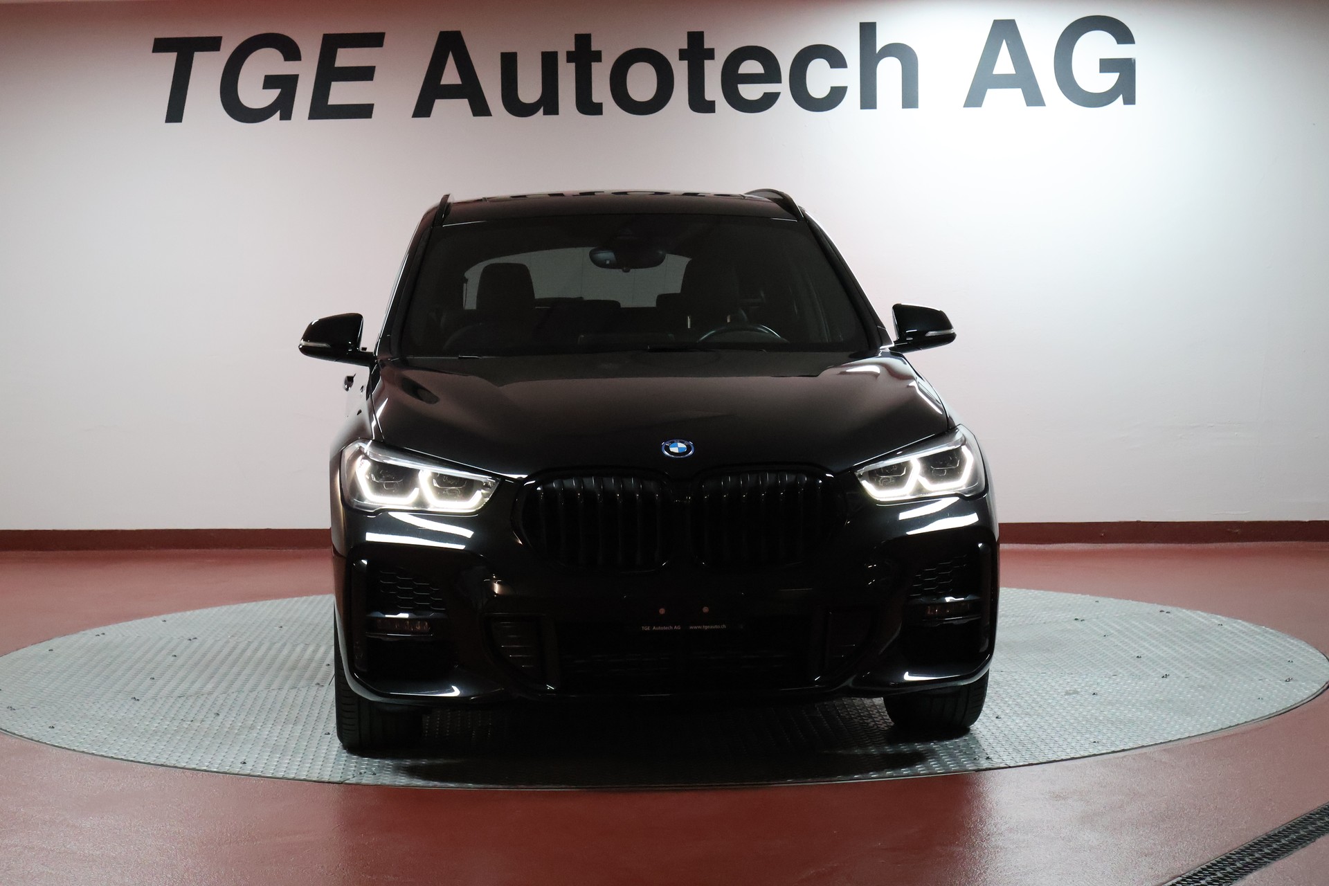BMW X1 xDrive 25e M Sport Steptronic-image-1