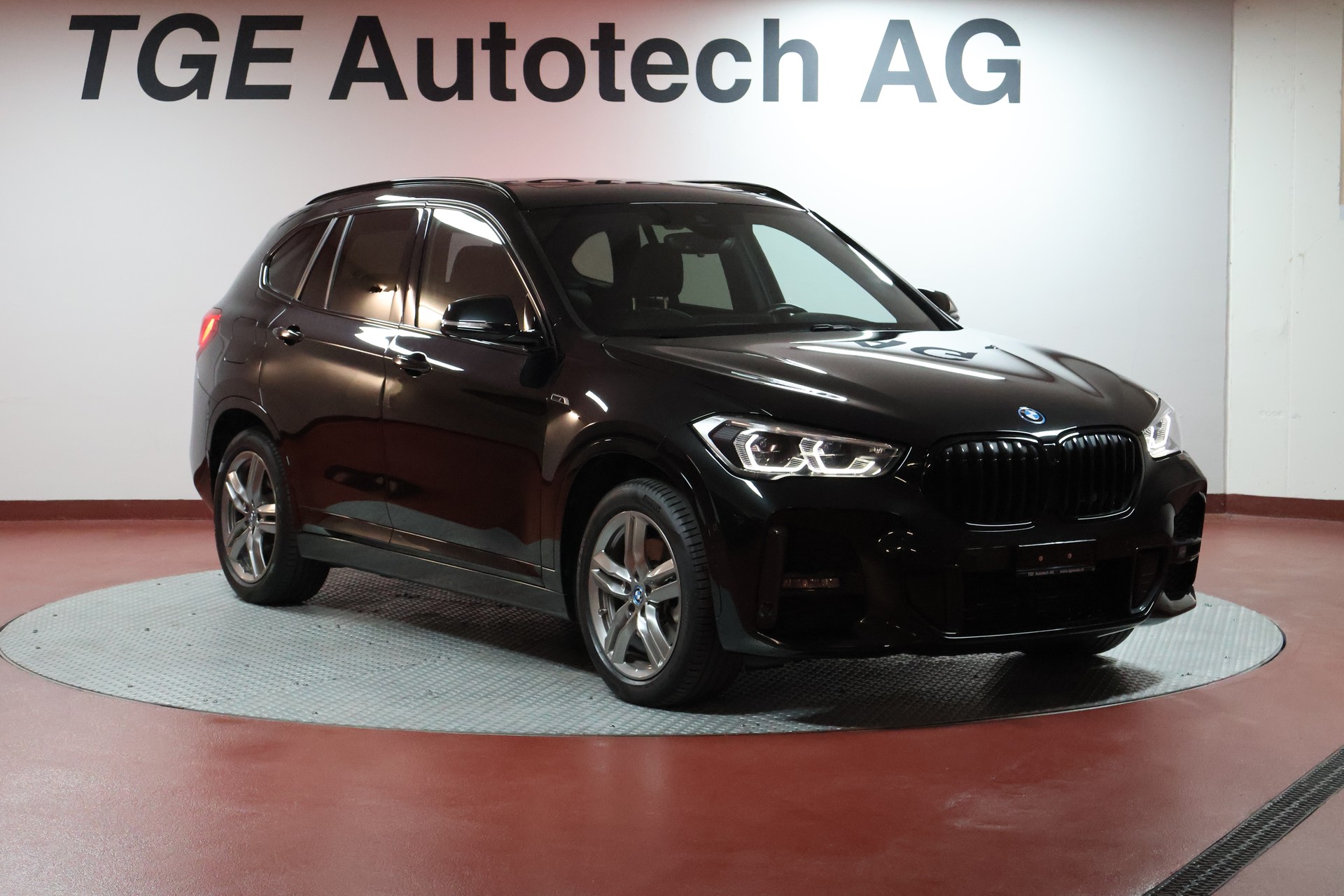 BMW X1 xDrive 25e M Sport Steptronic-image-3