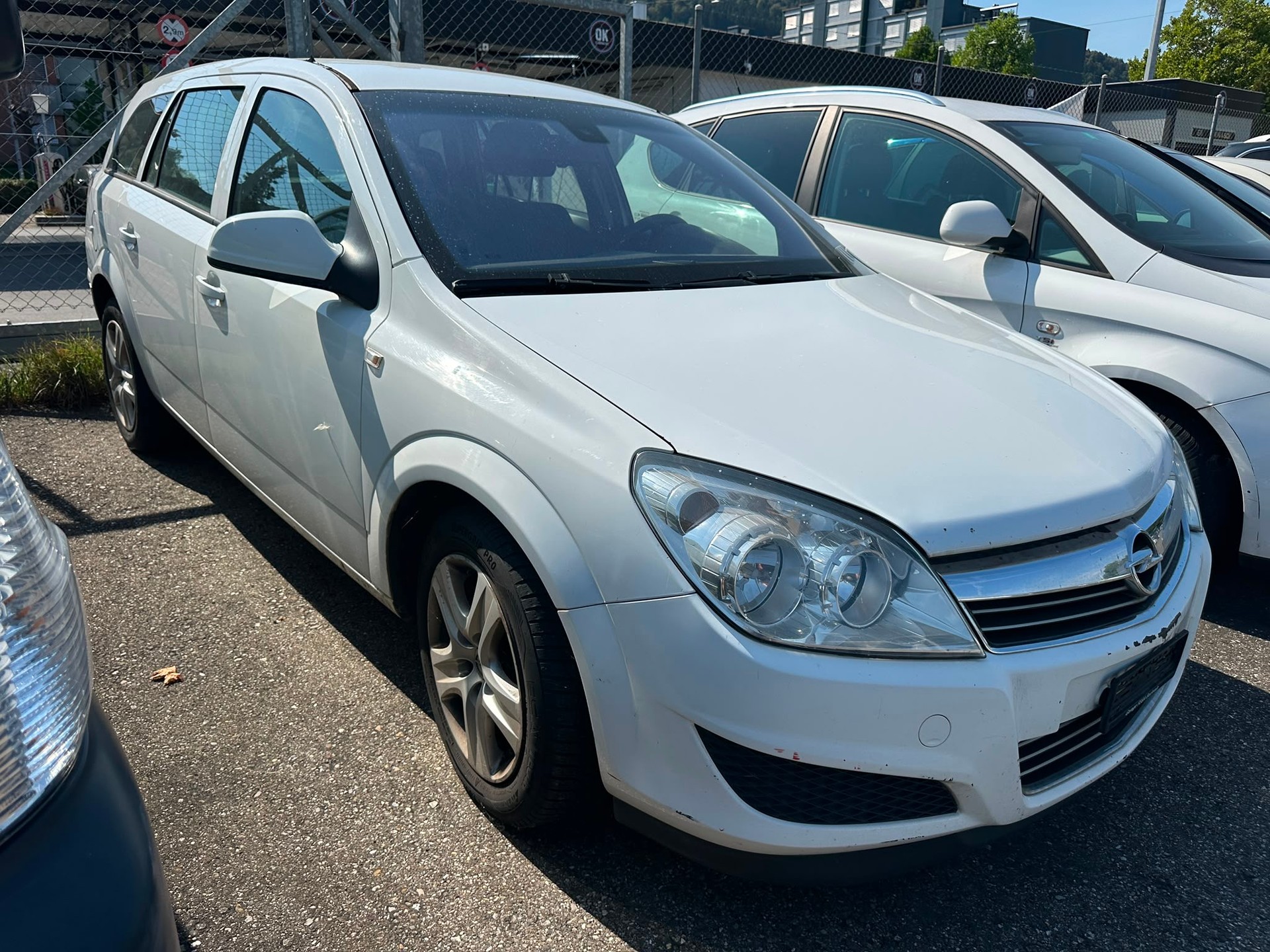 OPEL Astra Caravan 1.9 CDTi Cosmo Automatic-image-1