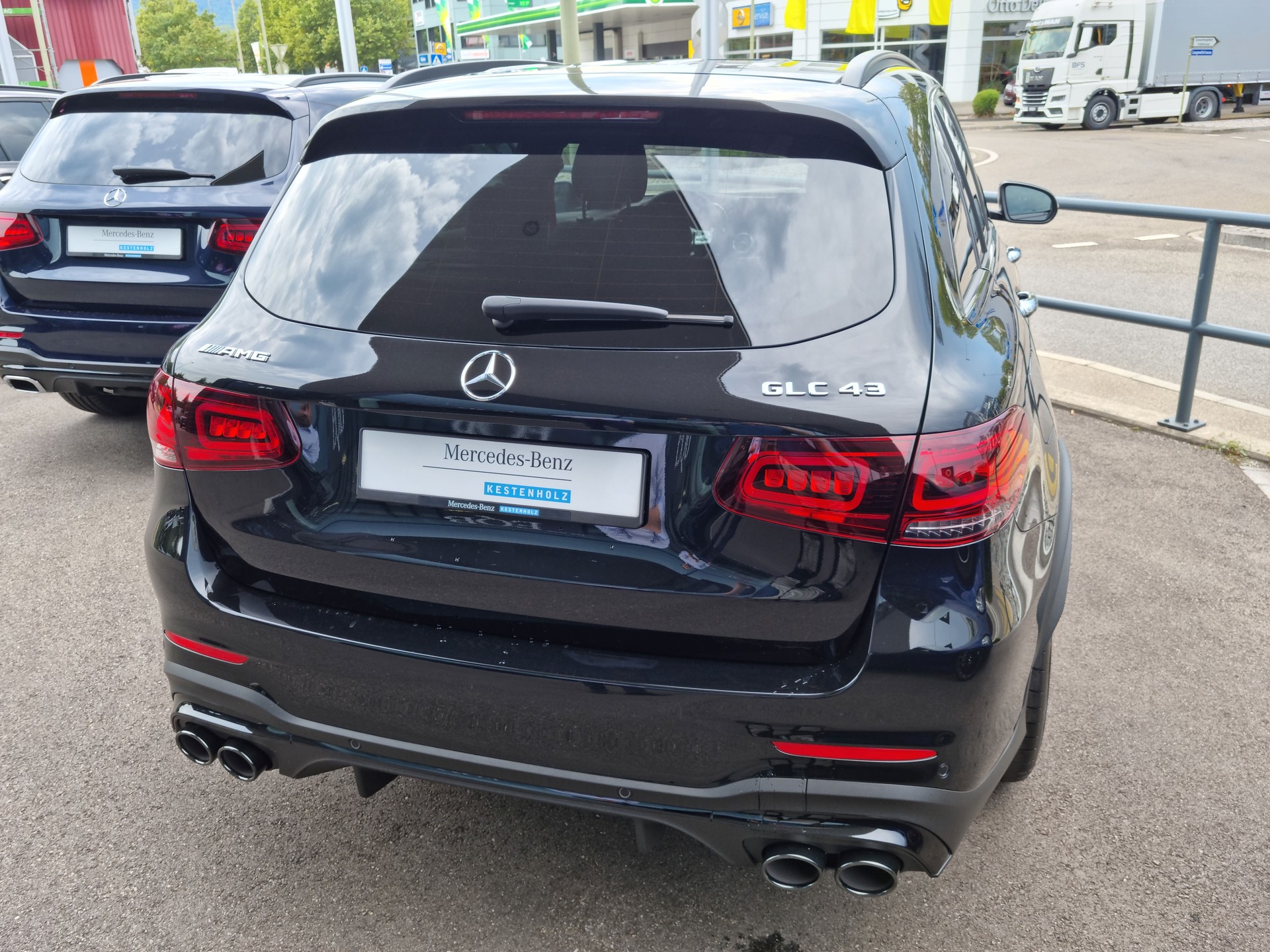 MERCEDES-BENZ GLC 43 AMG 4m-image-2