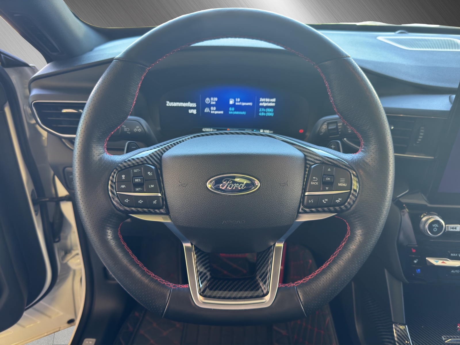 FORD Explorer 3.0 V6 Plug-in Hybrid-image-9