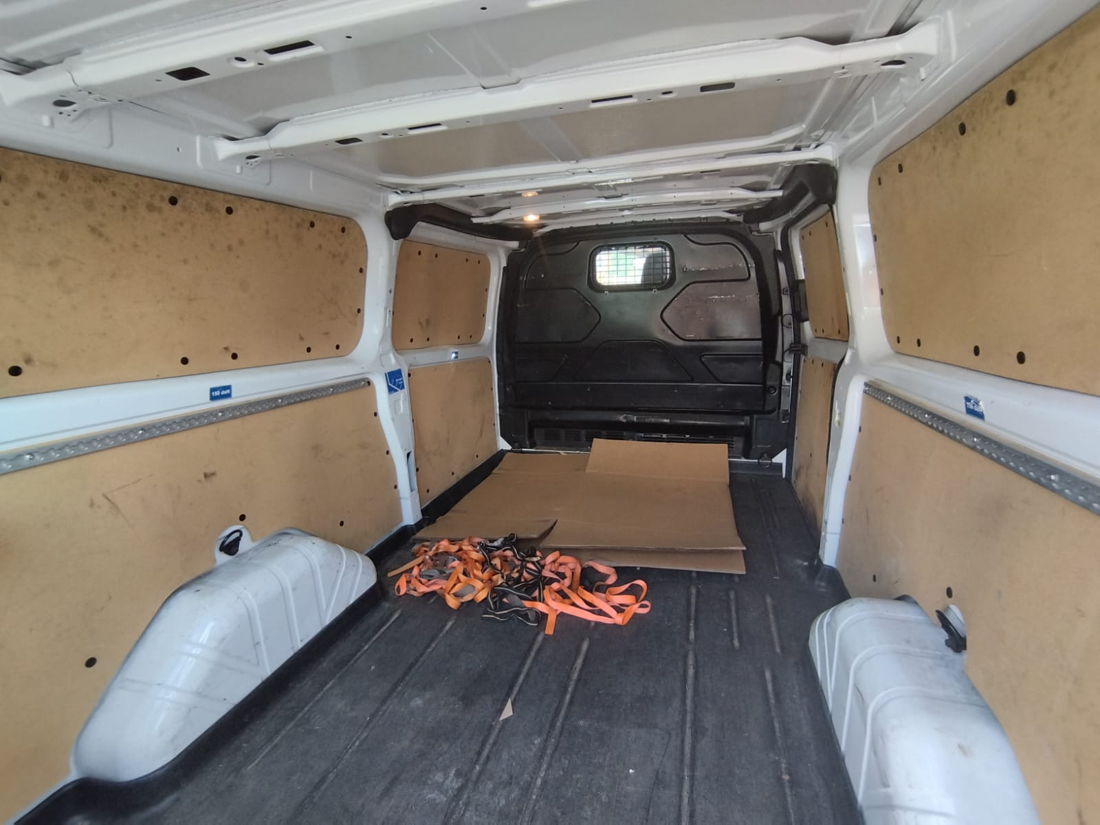 FORD Transit Custom Van 300 L2H1 Trend-image-8