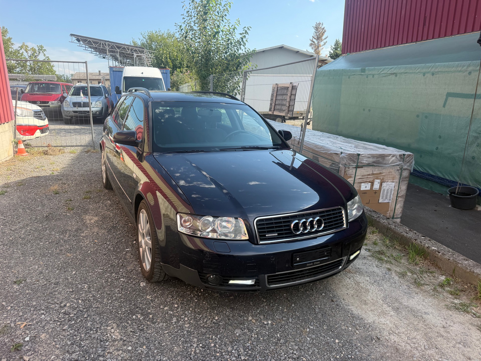 AUDI A4 Avant 3.0 V6 quattro-image-1