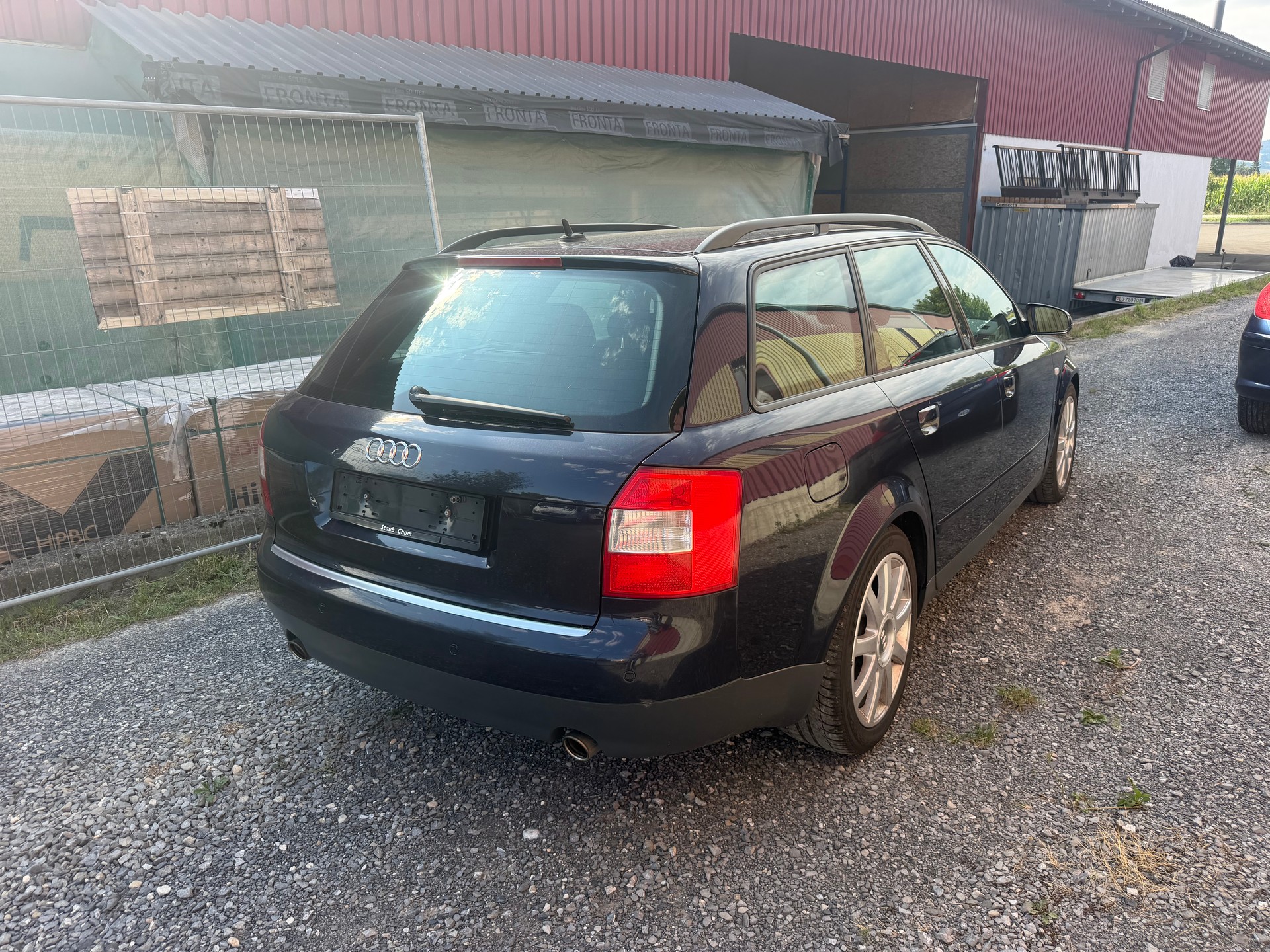 AUDI A4 Avant 3.0 V6 quattro-image-2