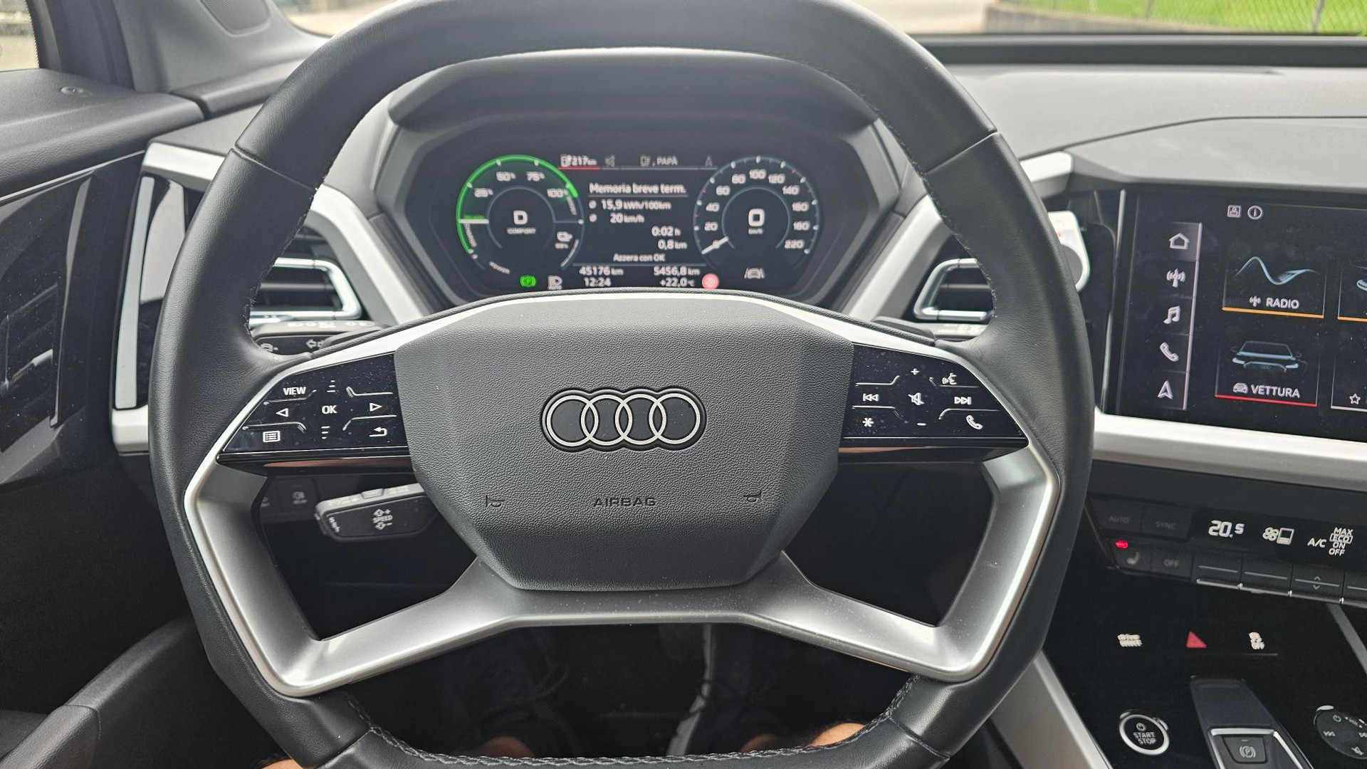 AUDI Q4 e-tron 50 quattro-image-5