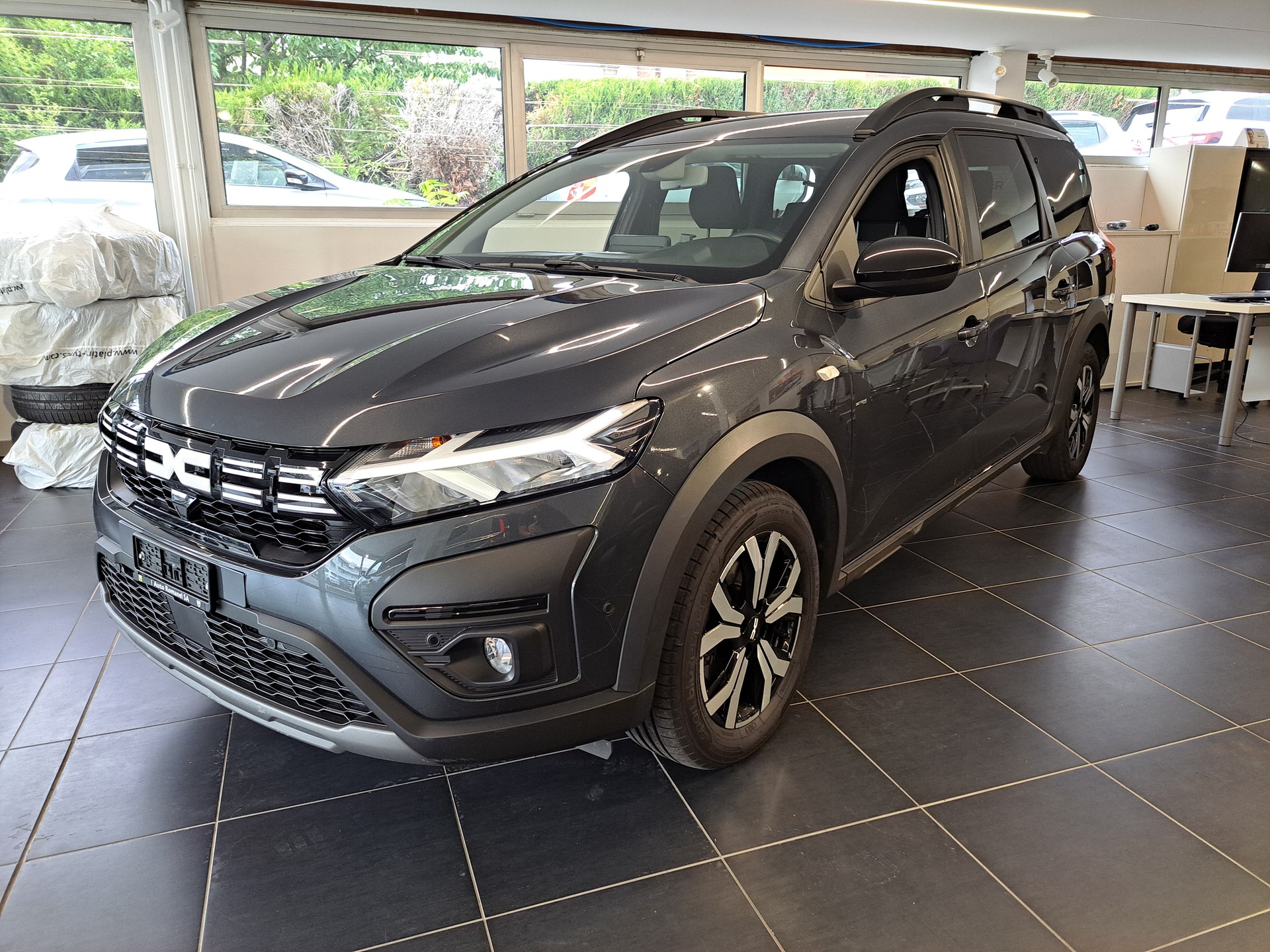 DACIA Jogger TCe 110 Comfort-image-0