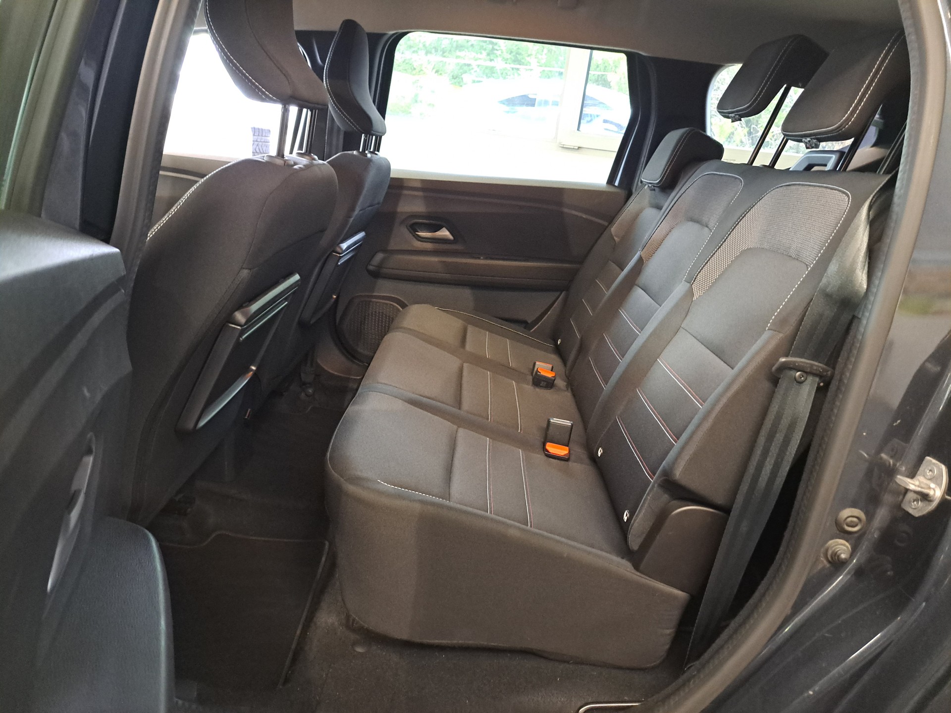 DACIA Jogger TCe 110 Comfort-image-5
