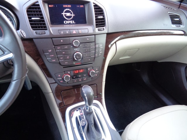 OPEL Insignia Sports Tourer 2.0 CDTI Edition Automatic-image-11