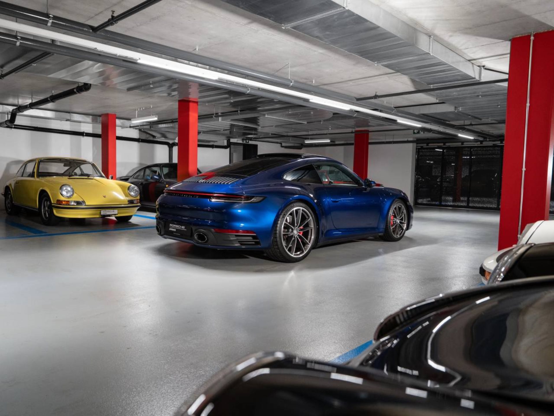 PORSCHE 911 Carrera 4S-image-5