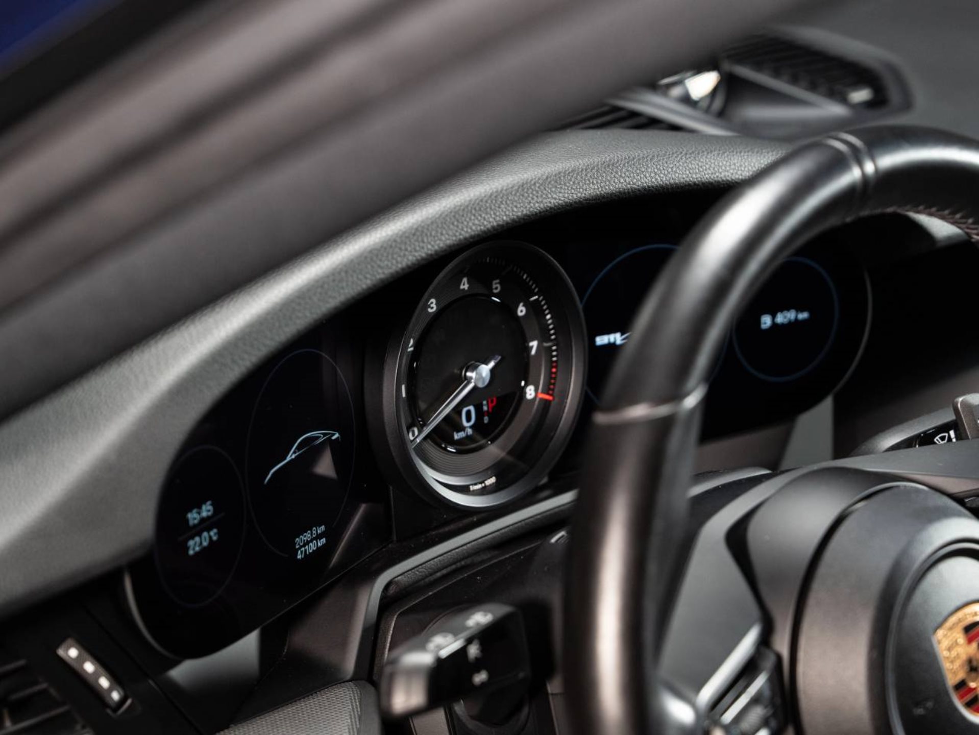 PORSCHE 911 Carrera 4S-image-10