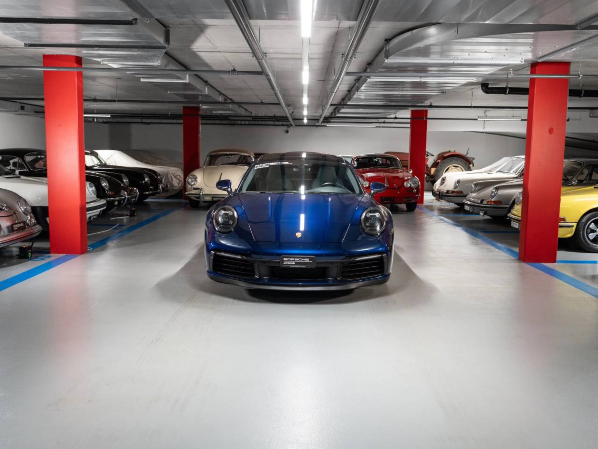 PORSCHE 911 Carrera 4S-image-6