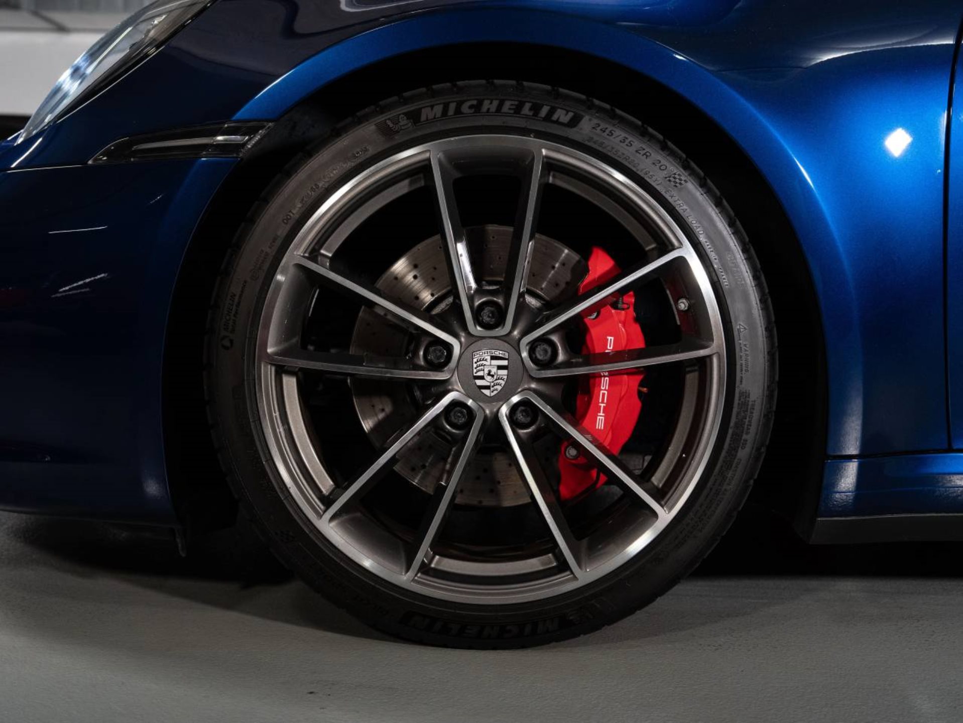 PORSCHE 911 Carrera 4S-image-20