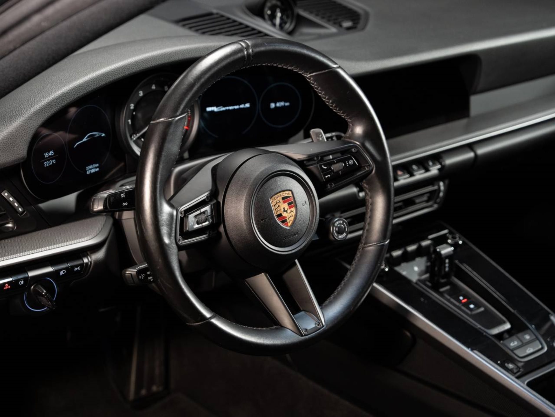 PORSCHE 911 Carrera 4S-image-8