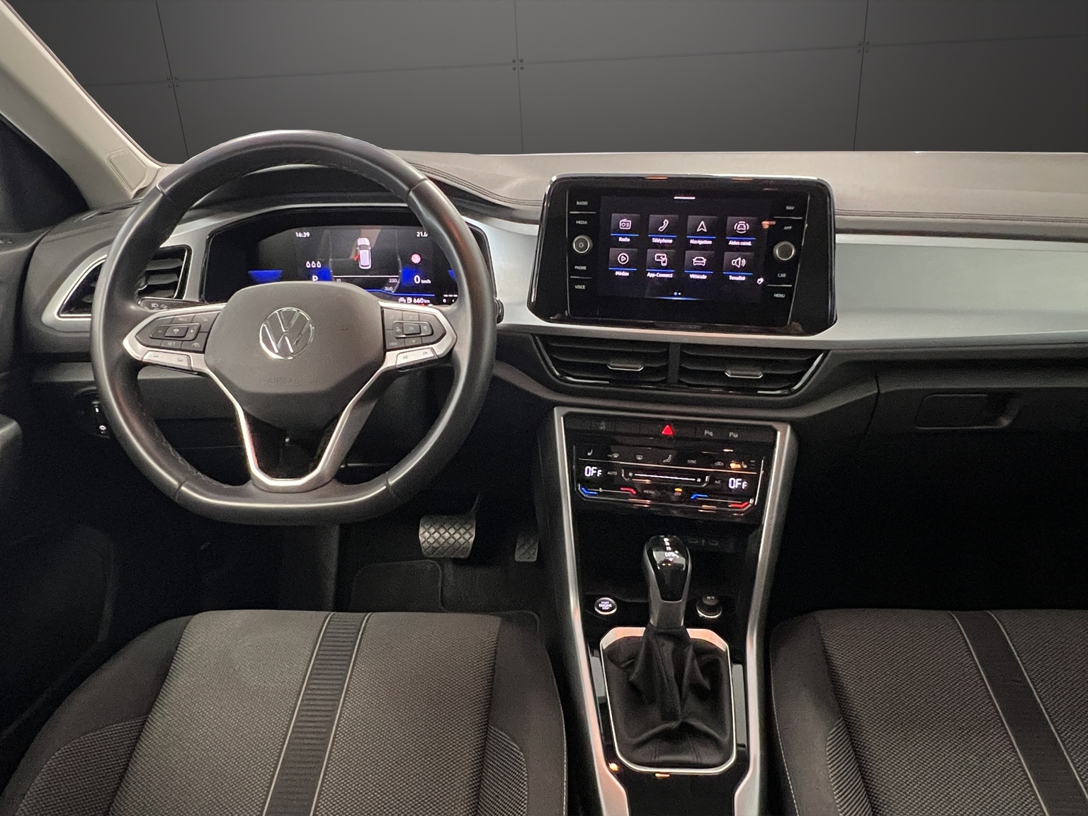 VW T-Roc 1.5 TSI EVO Life DSG-image-9