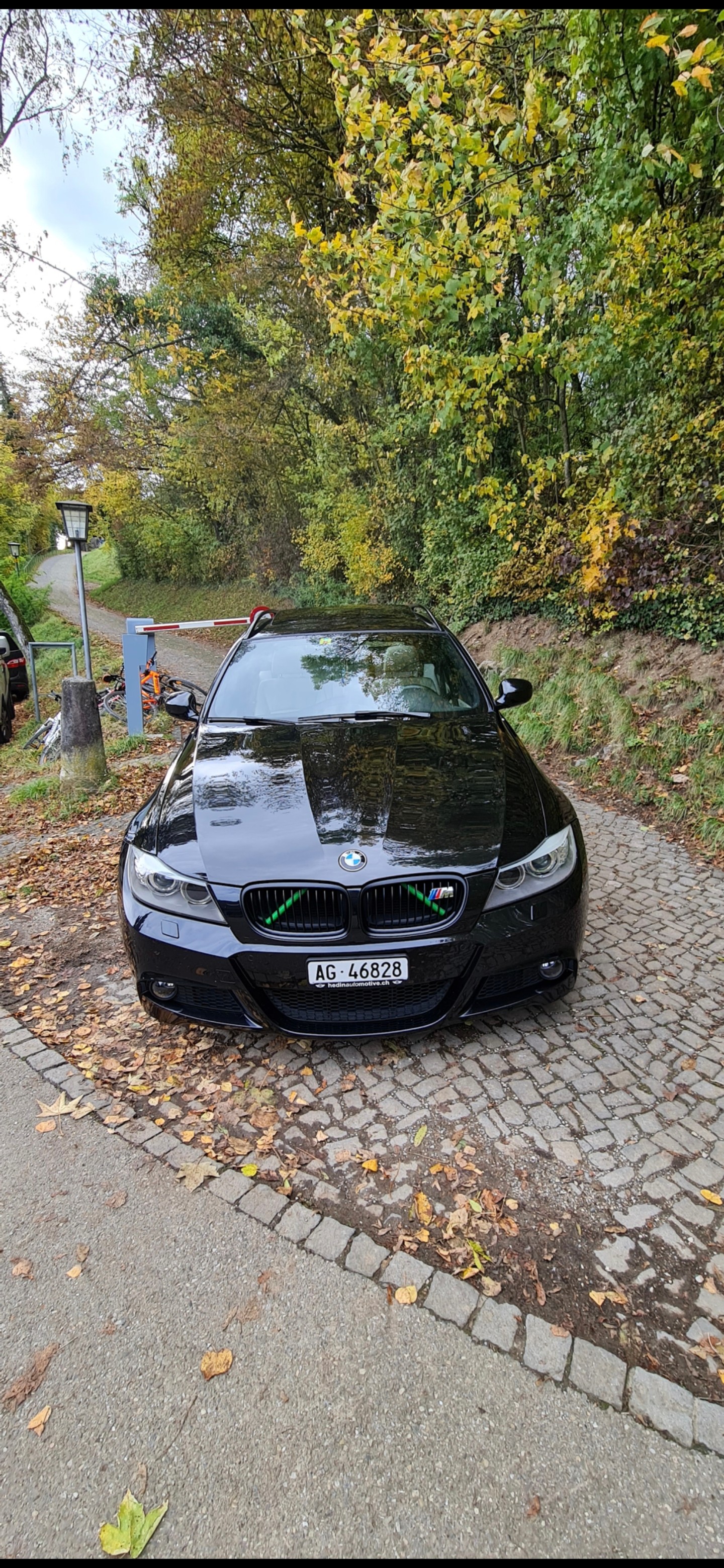 BMW 325i xDrive-image-0