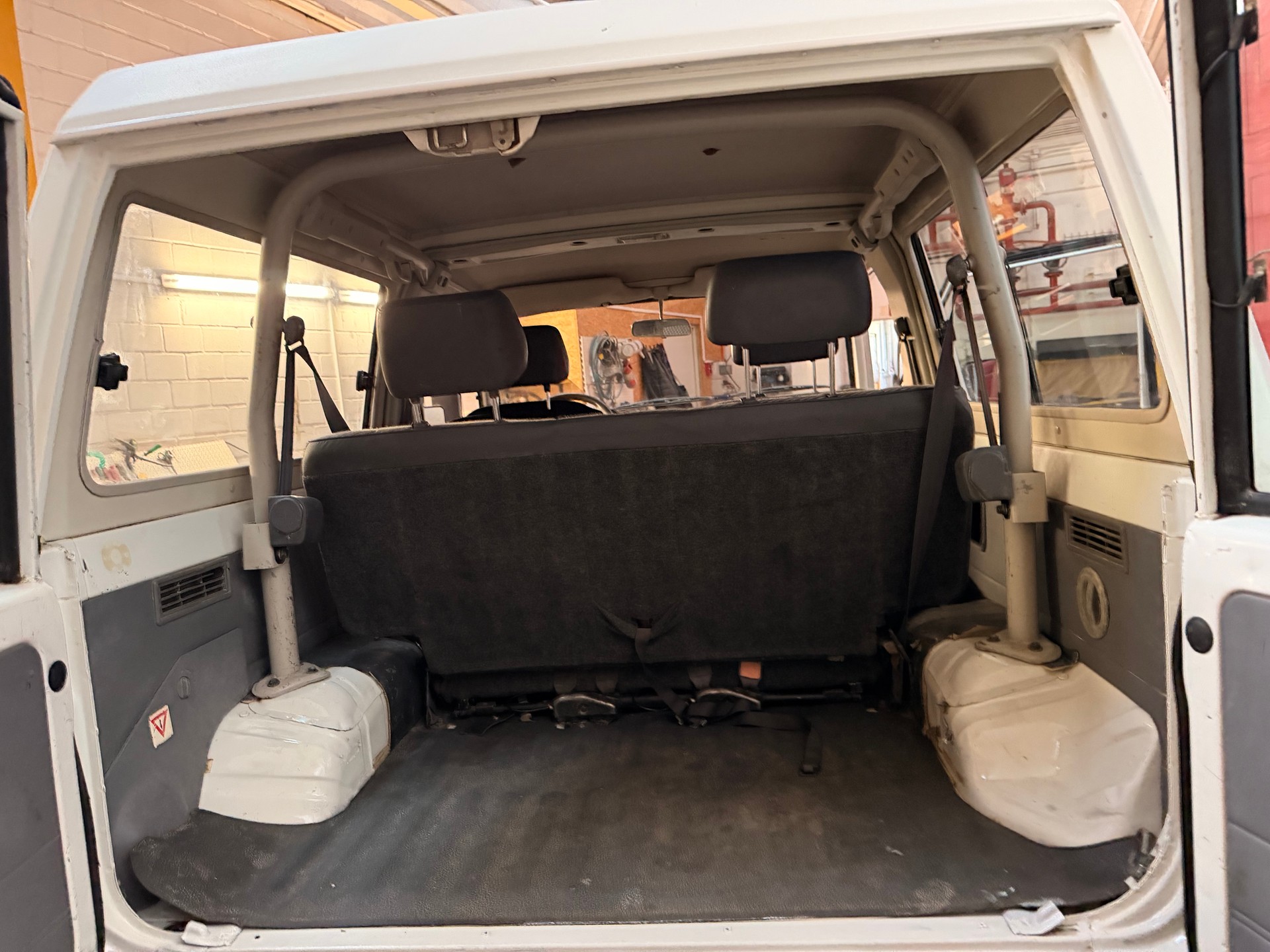 TOYOTA RJ 70 LV-MNEW Hard-Top-image-5