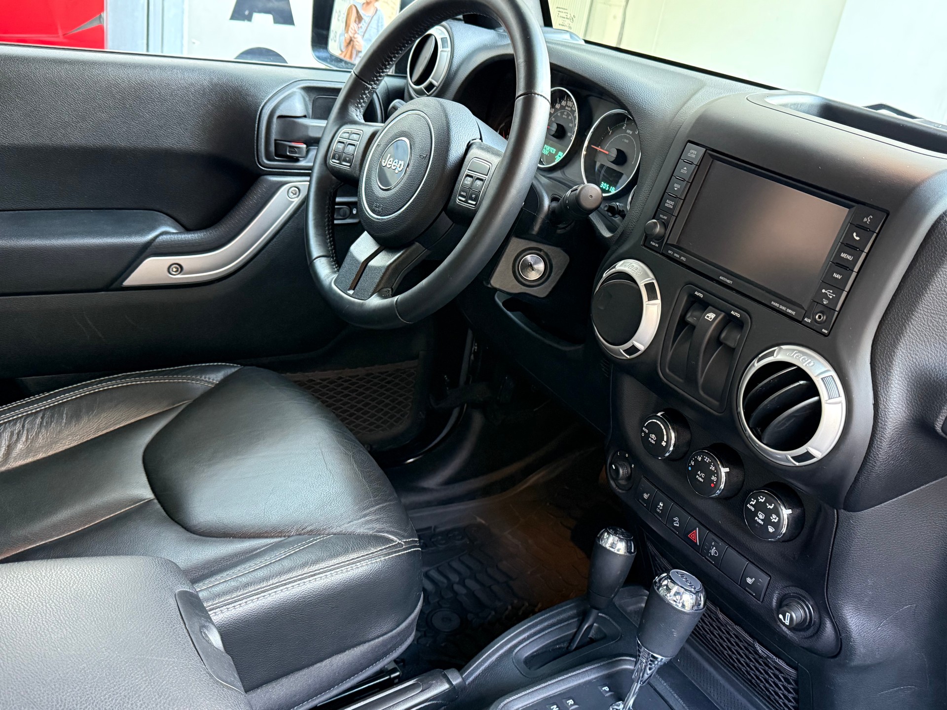 JEEP Wrangler 2.8 CRD Sahara Automatic hardtop-image-8