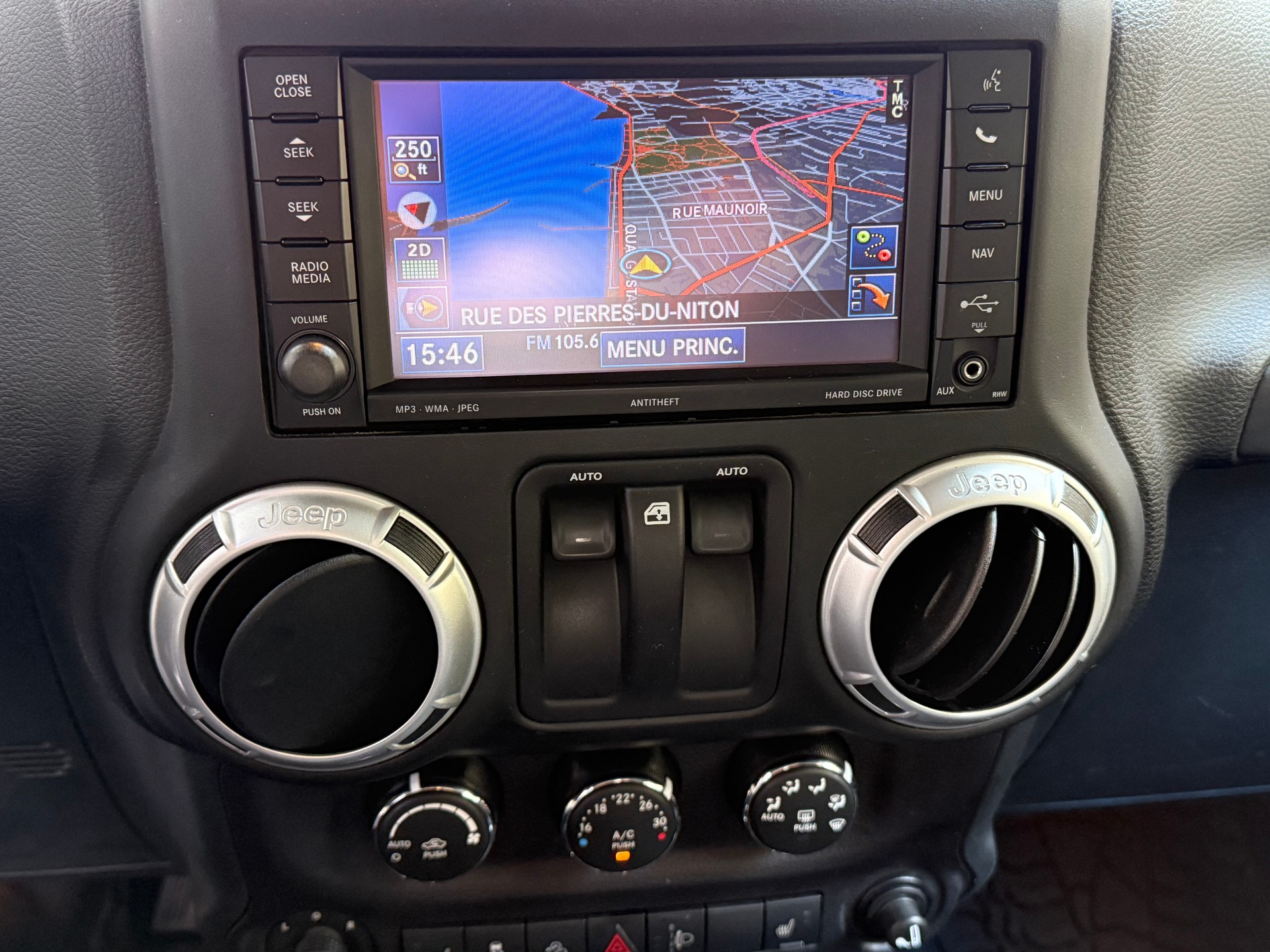 JEEP Wrangler 2.8 CRD Sahara Automatic hardtop-image-9