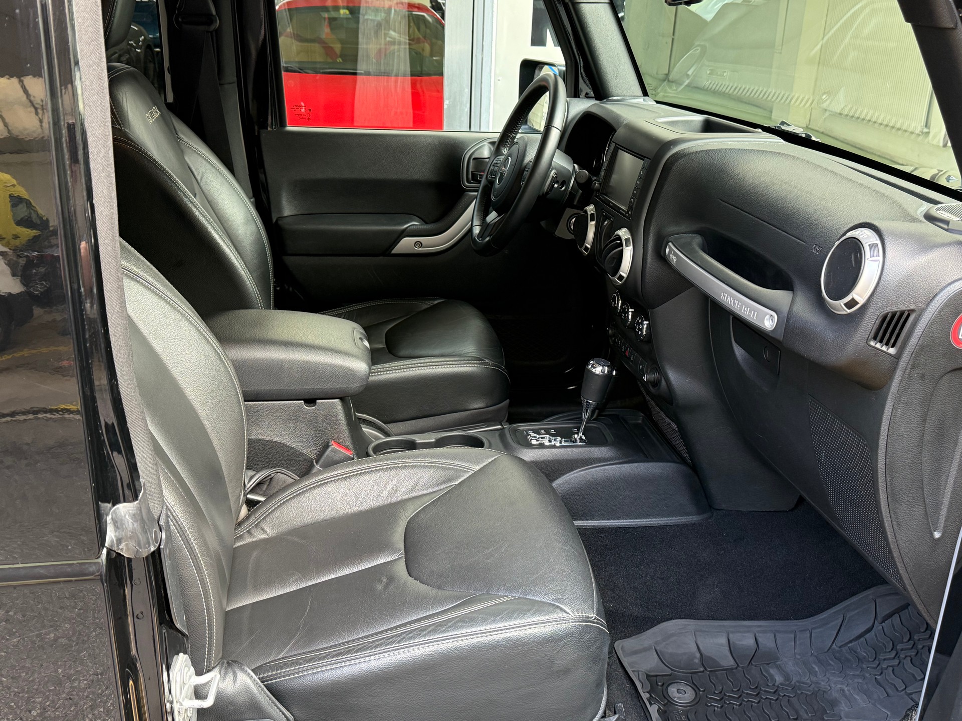 JEEP Wrangler 2.8 CRD Sahara Automatic hardtop-image-5