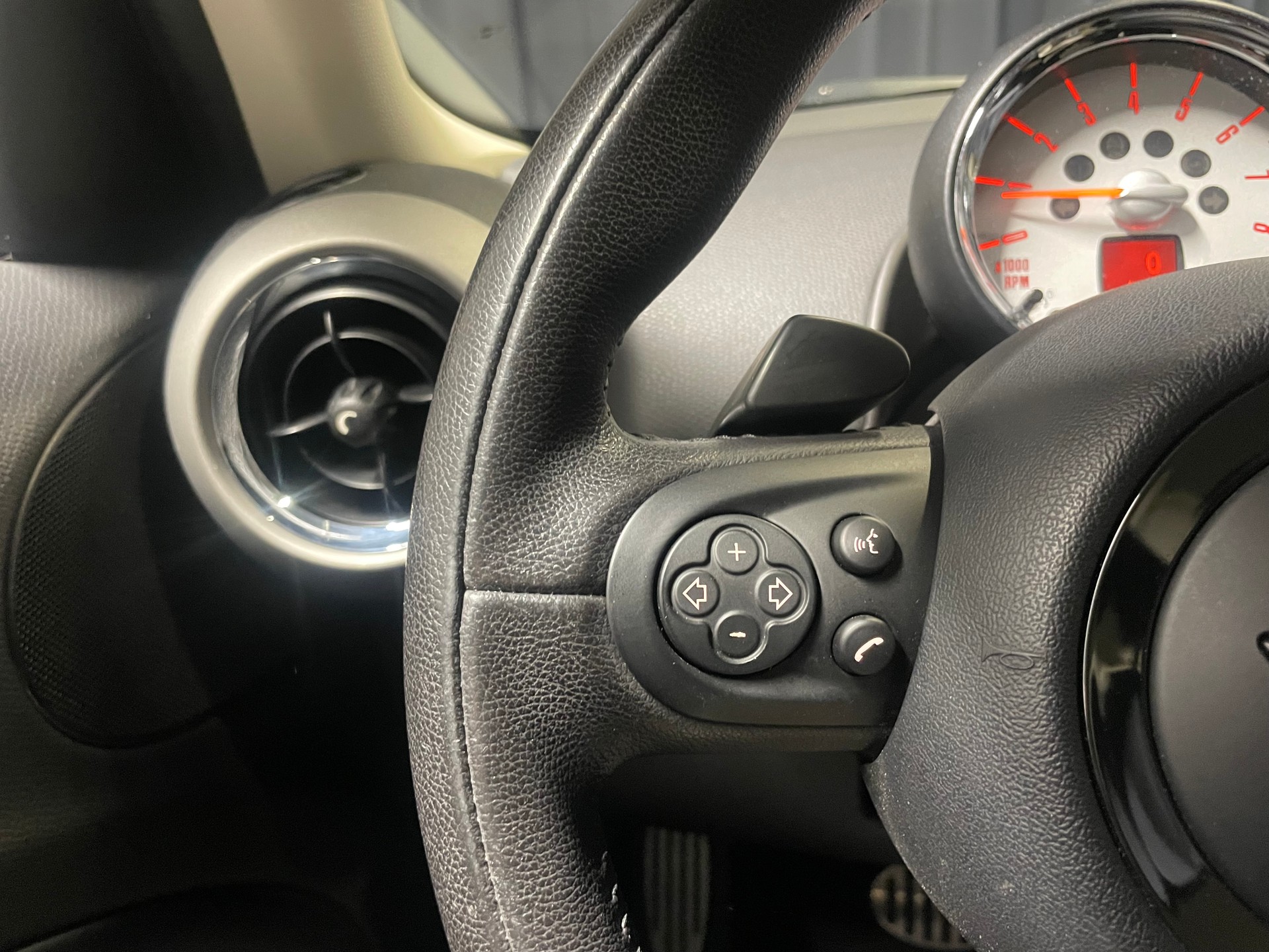 MINI Countryman Cooper S ALL4 Steptronic (61)-image-10
