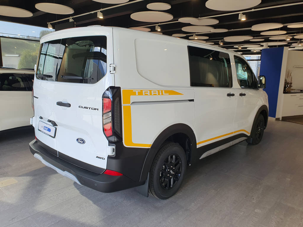 FORD Transit Custom Van 320 L1 2.0 EcoBlue 170 Trail 4x4-image-4