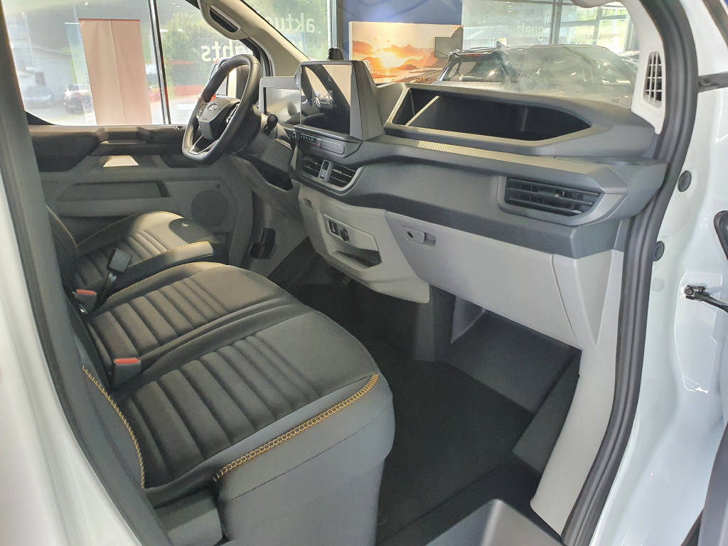 FORD Transit Custom Van 320 L1 2.0 EcoBlue 170 Trail 4x4-image-8
