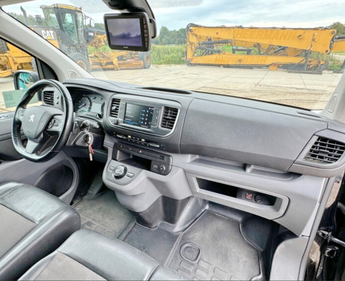 PEUGEOT EXPERT-image-4