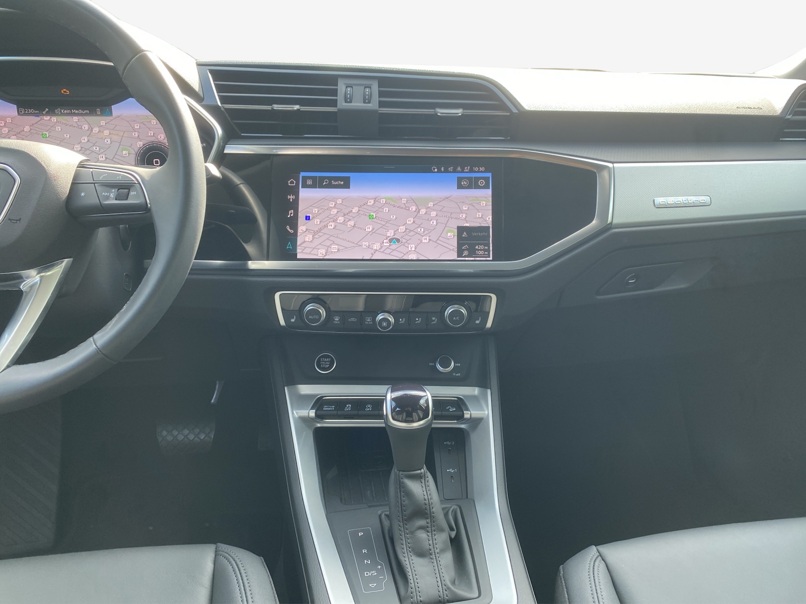 AUDI Q3 45 TFSI advanced quattro S-tronic-image-10