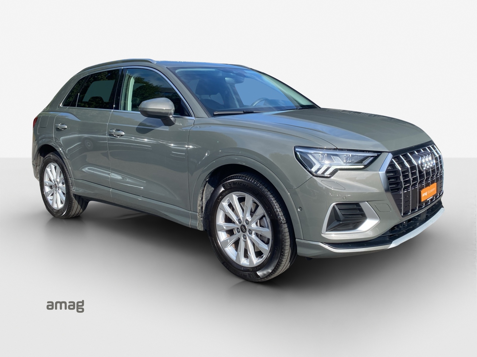 AUDI Q3 45 TFSI advanced quattro S-tronic-image-14