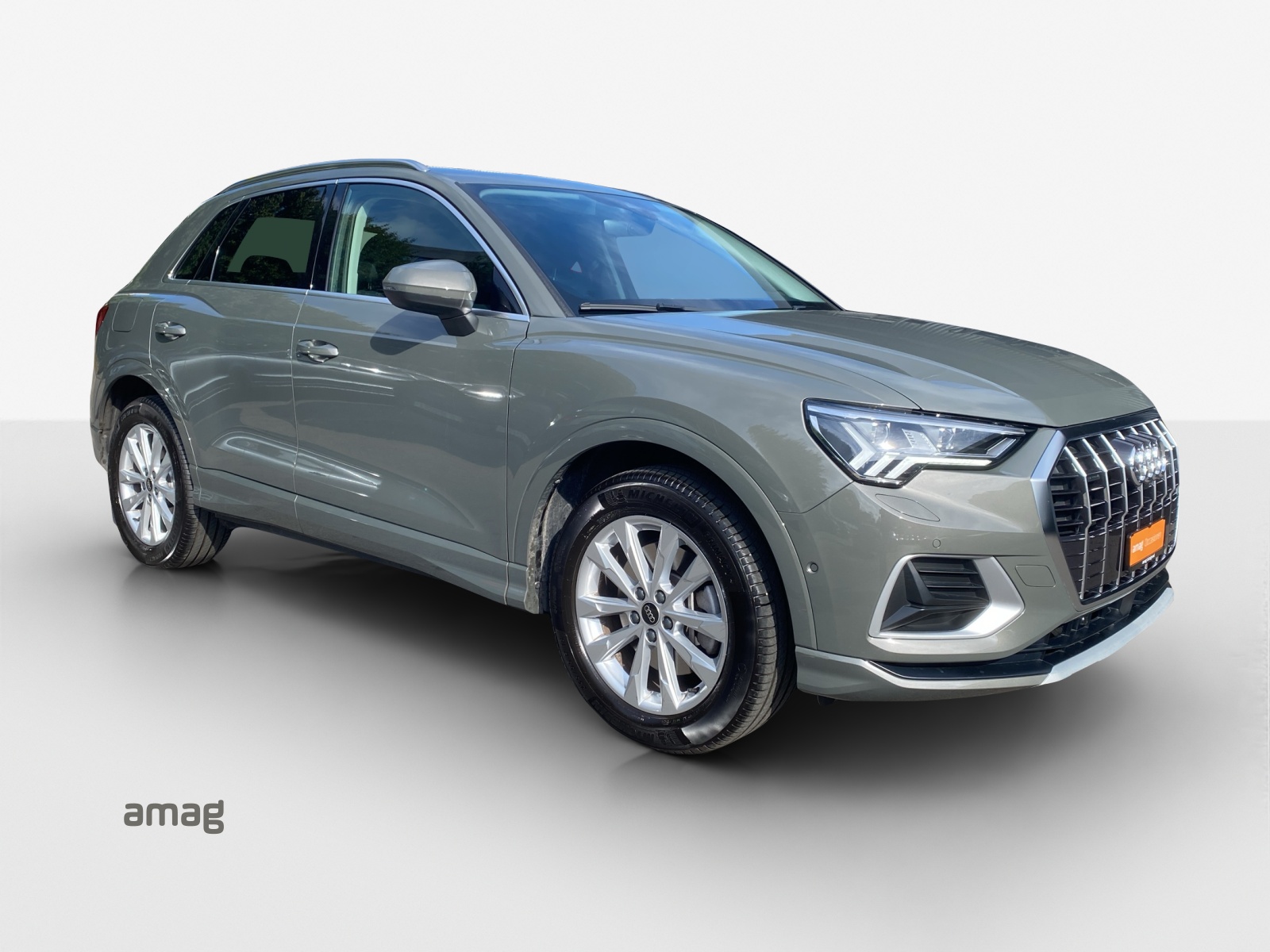 AUDI Q3 45 TFSI advanced quattro S-tronic-image-13