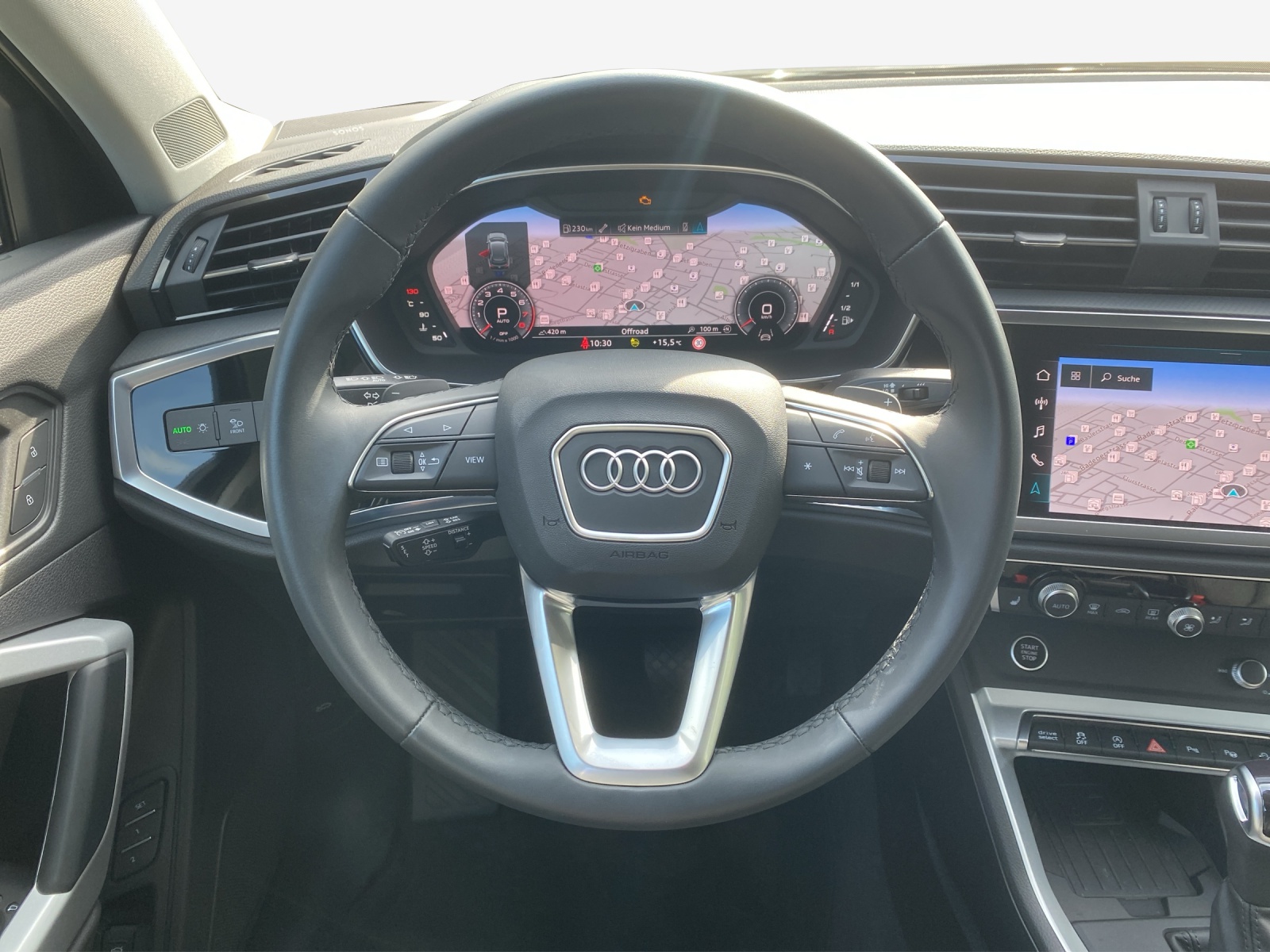 AUDI Q3 45 TFSI advanced quattro S-tronic-image-9