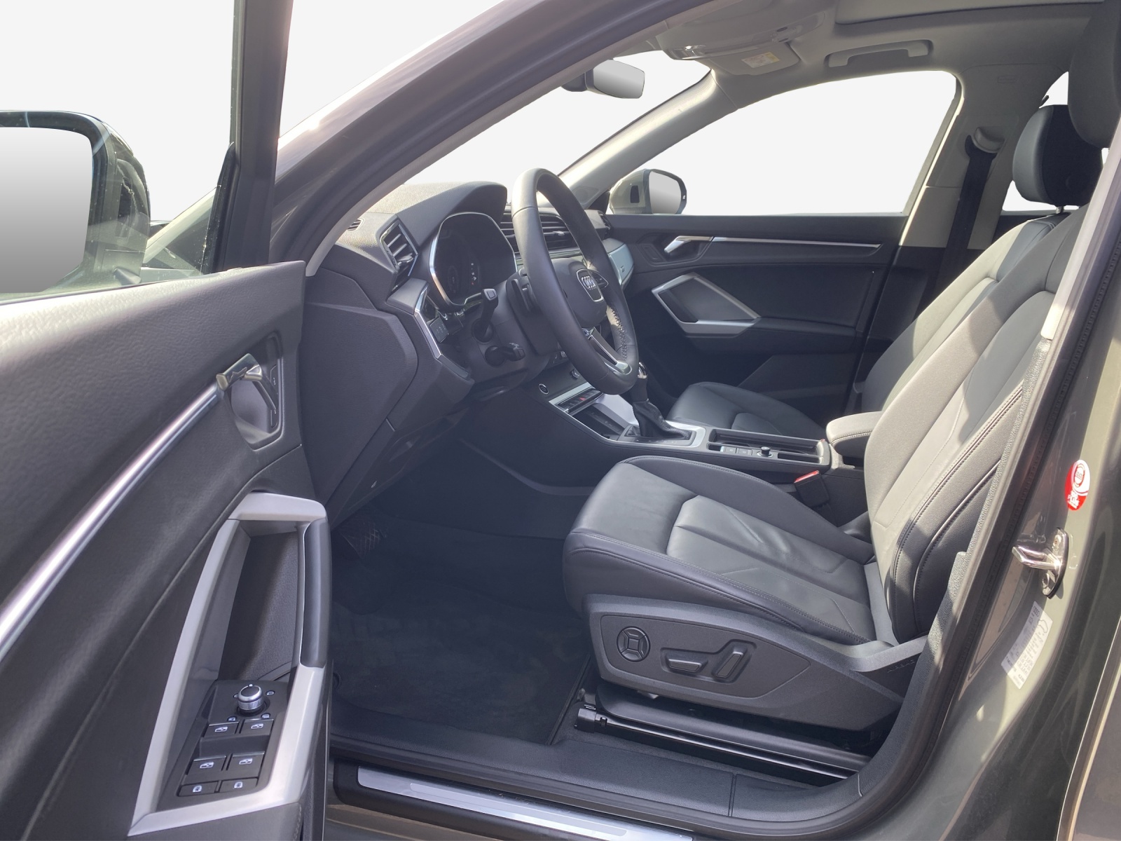 AUDI Q3 45 TFSI advanced quattro S-tronic-image-7
