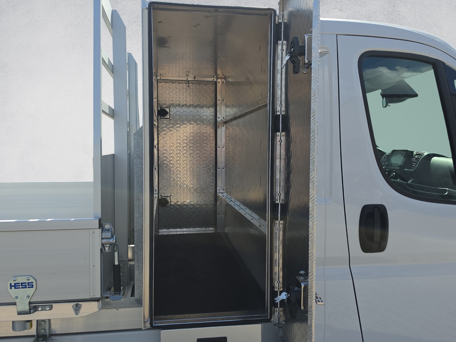 PEUGEOT Boxer 2.2 HDI 335 L2-image-12