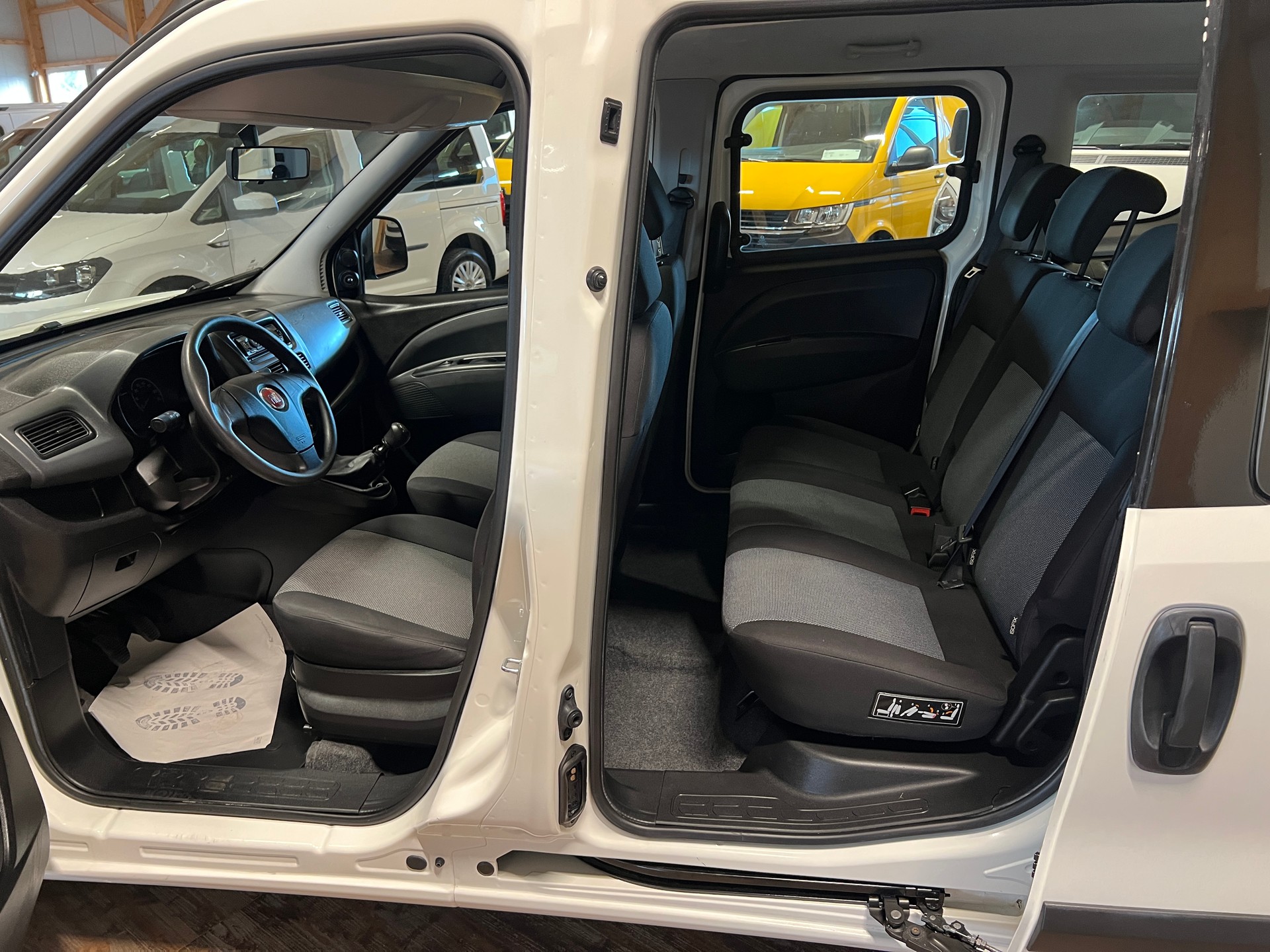 FIAT Doblò 1.4 Active-image-9
