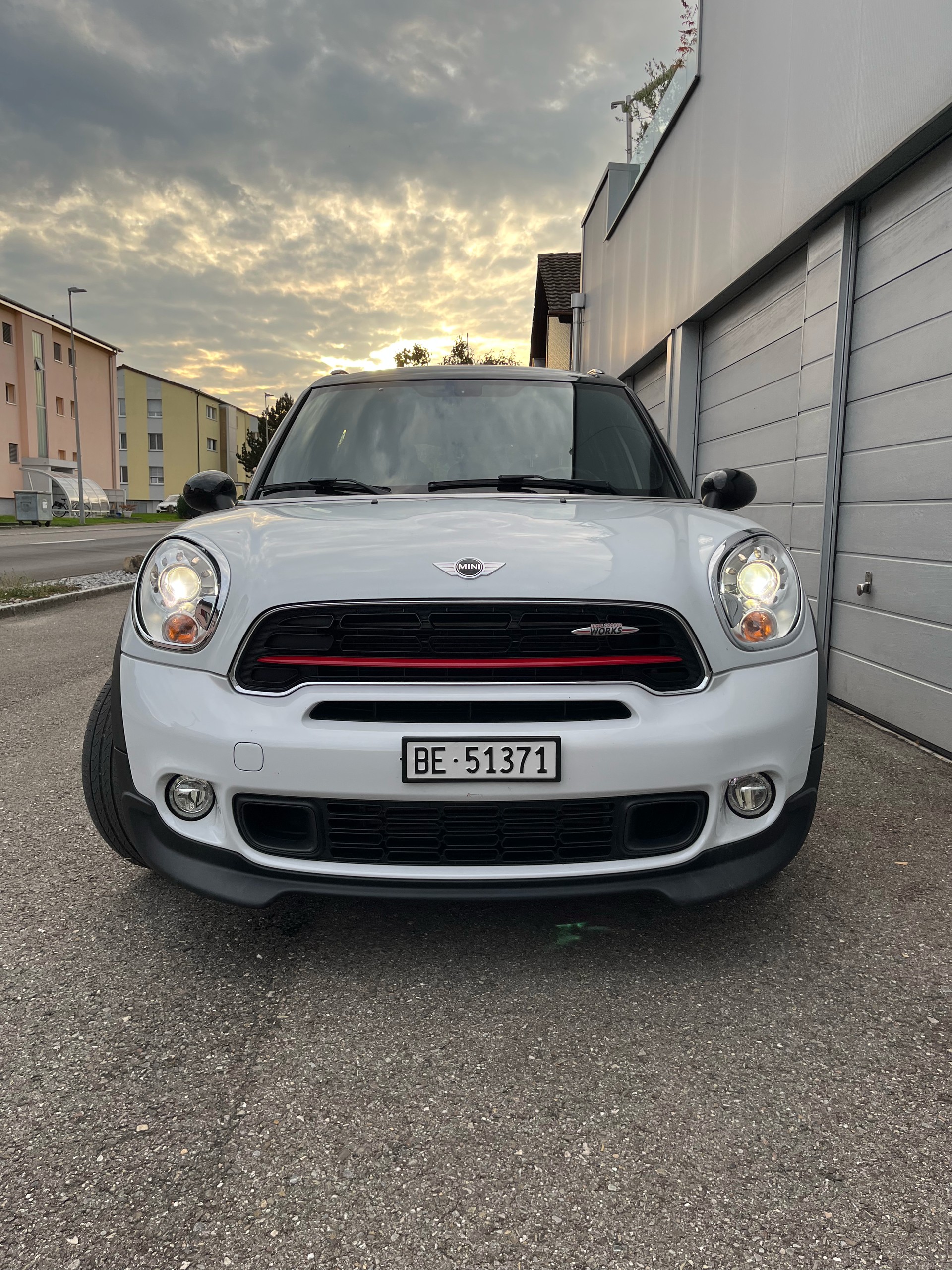 MINI MINI Countryman R60 1.6i John Cooper Works ALL4 Steptronic - harman kardon sound - Navi - Leder - 8-fach Alu-image-2