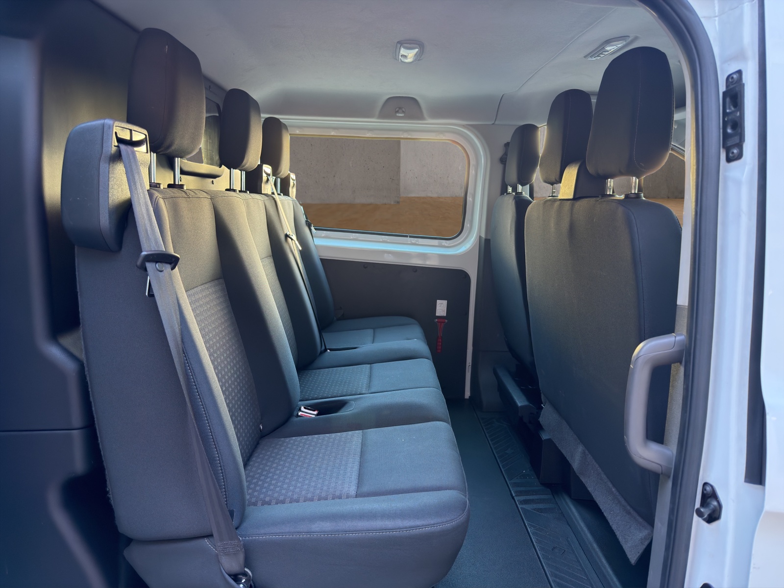 FORD Transit Custom Van 300 L2H1 DK Trend-image-9