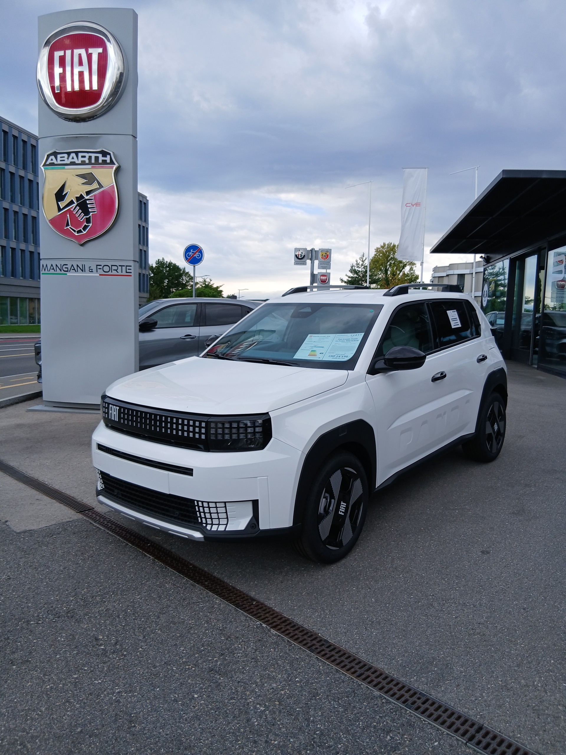 FIAT Grande Panda MHEV La Prima-image-0