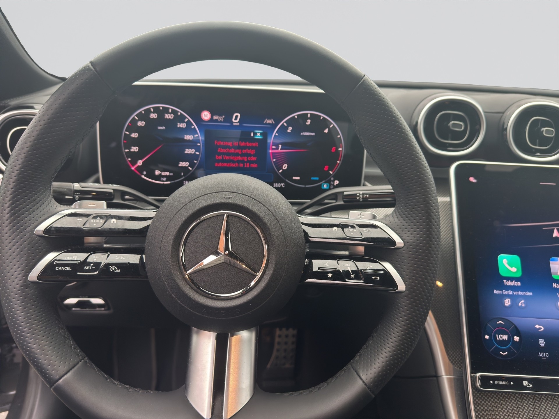 MERCEDES-BENZ C 300 d AMG Line-image-9