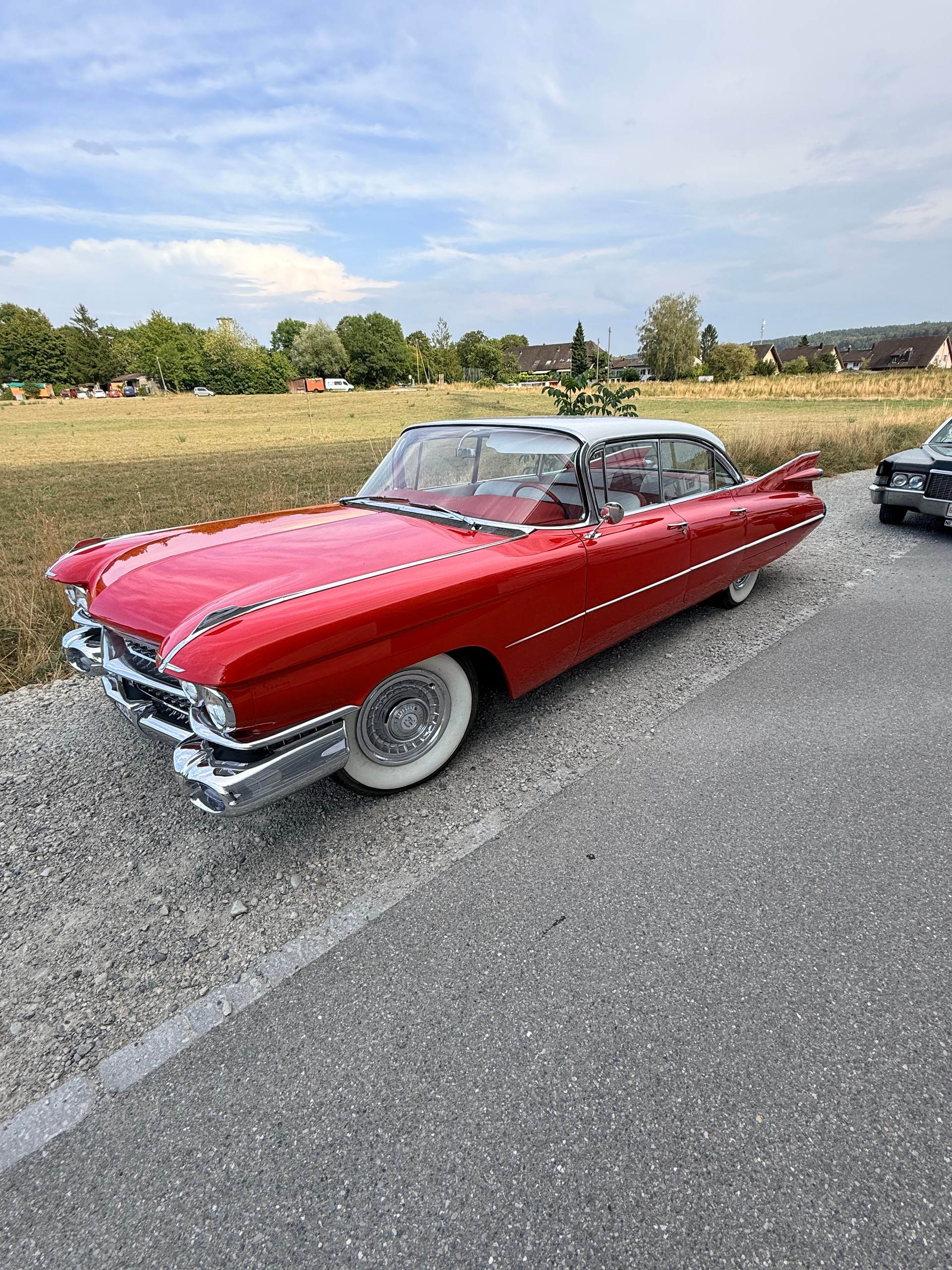 CADILLAC Deville-image-0