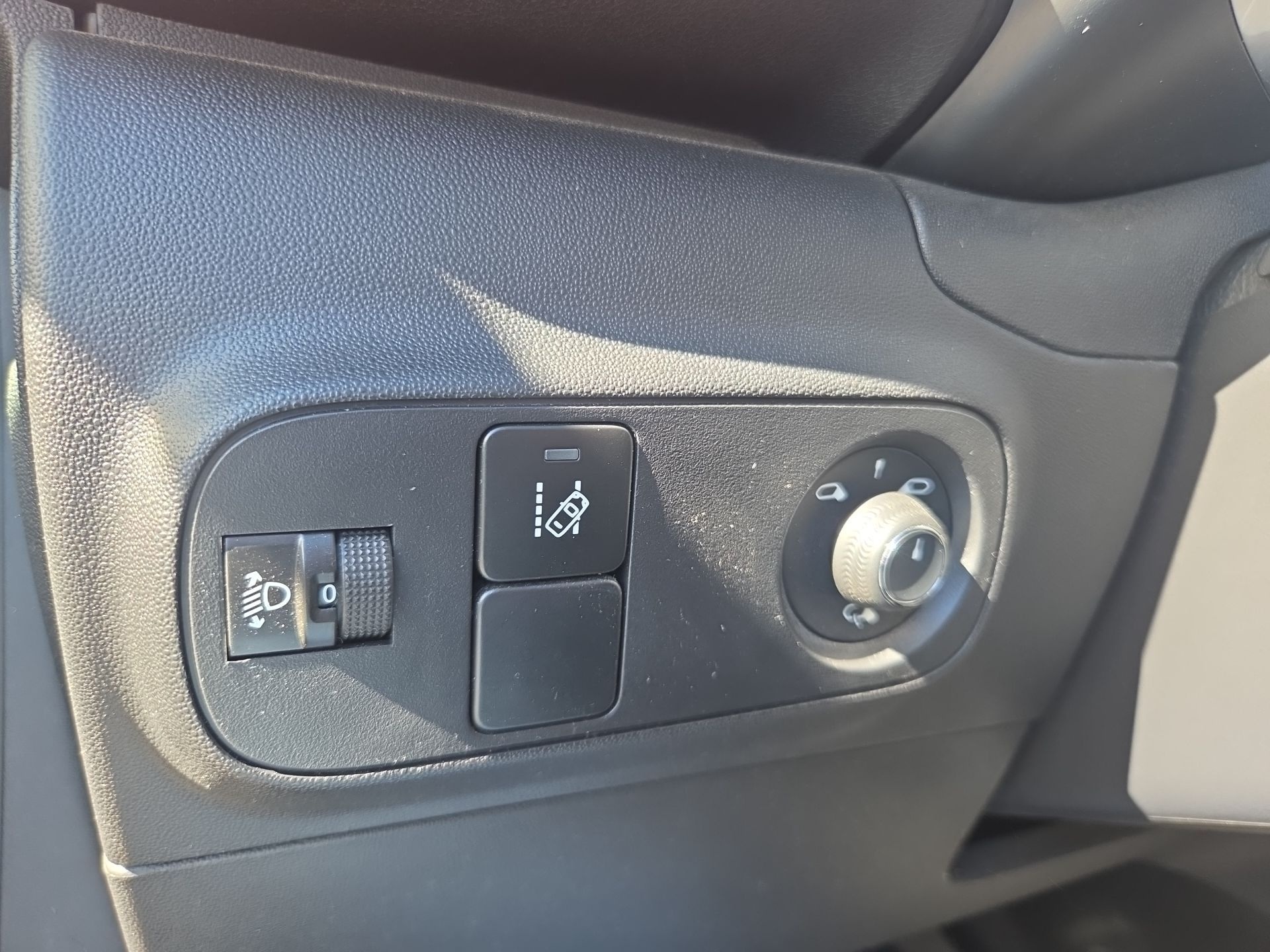 CITROEN C3 1.2i PureTech Feel Edition-image-7