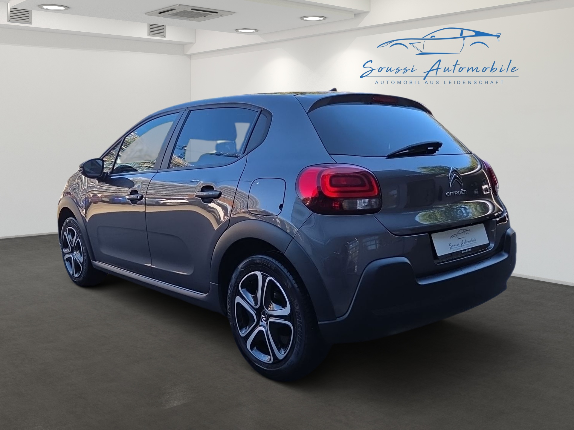 CITROEN C3 1.2i PureTech Feel Edition-image-1