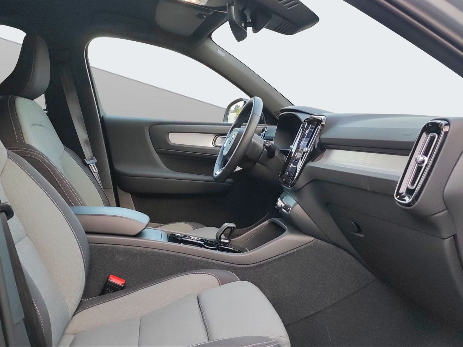 VOLVO XC40 2.0 B4 MH Plus Dark AWD-image-13