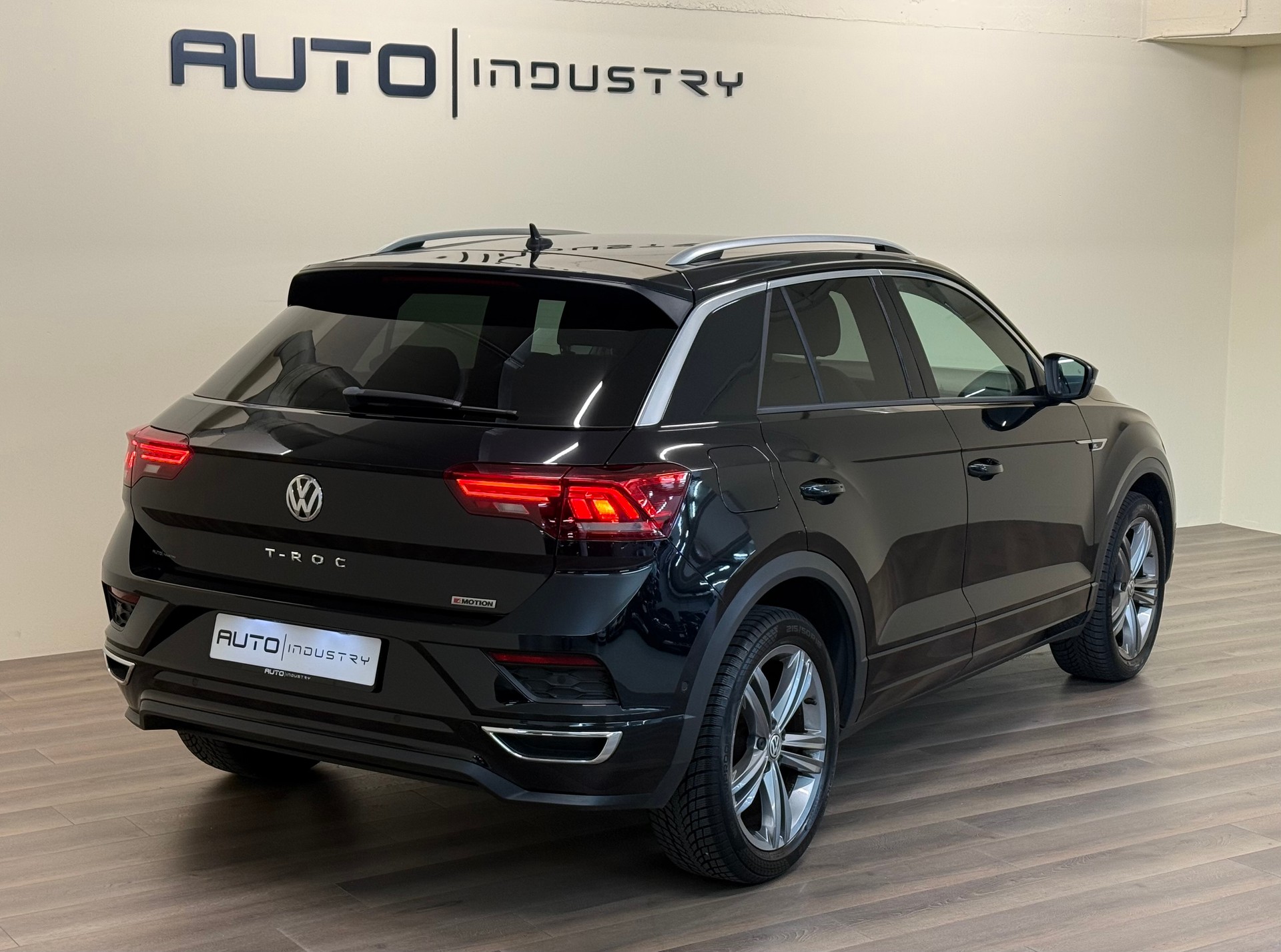 VW T-Roc 1.5 TSI R-Line EVO Sport DSG 4Motion-image-3