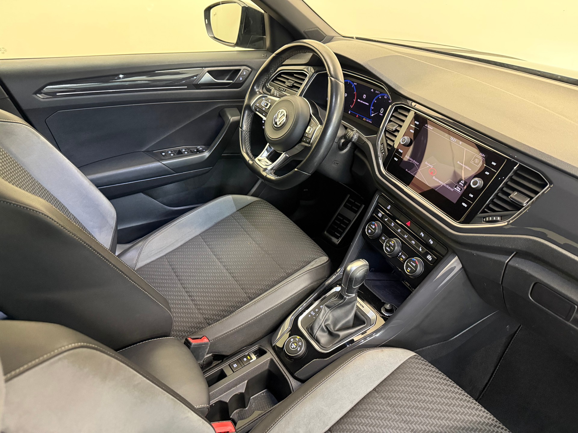 VW T-Roc 1.5 TSI R-Line EVO Sport DSG 4Motion-image-27