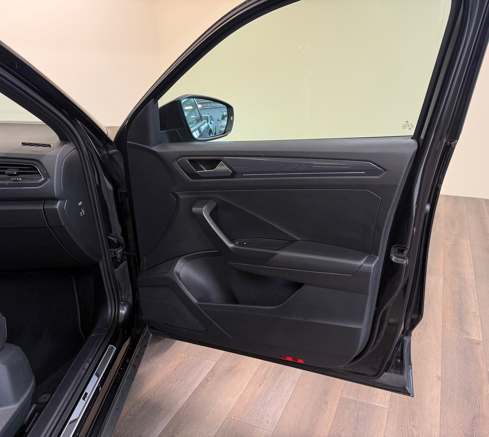 VW T-Roc 1.5 TSI R-Line EVO Sport DSG 4Motion-image-25