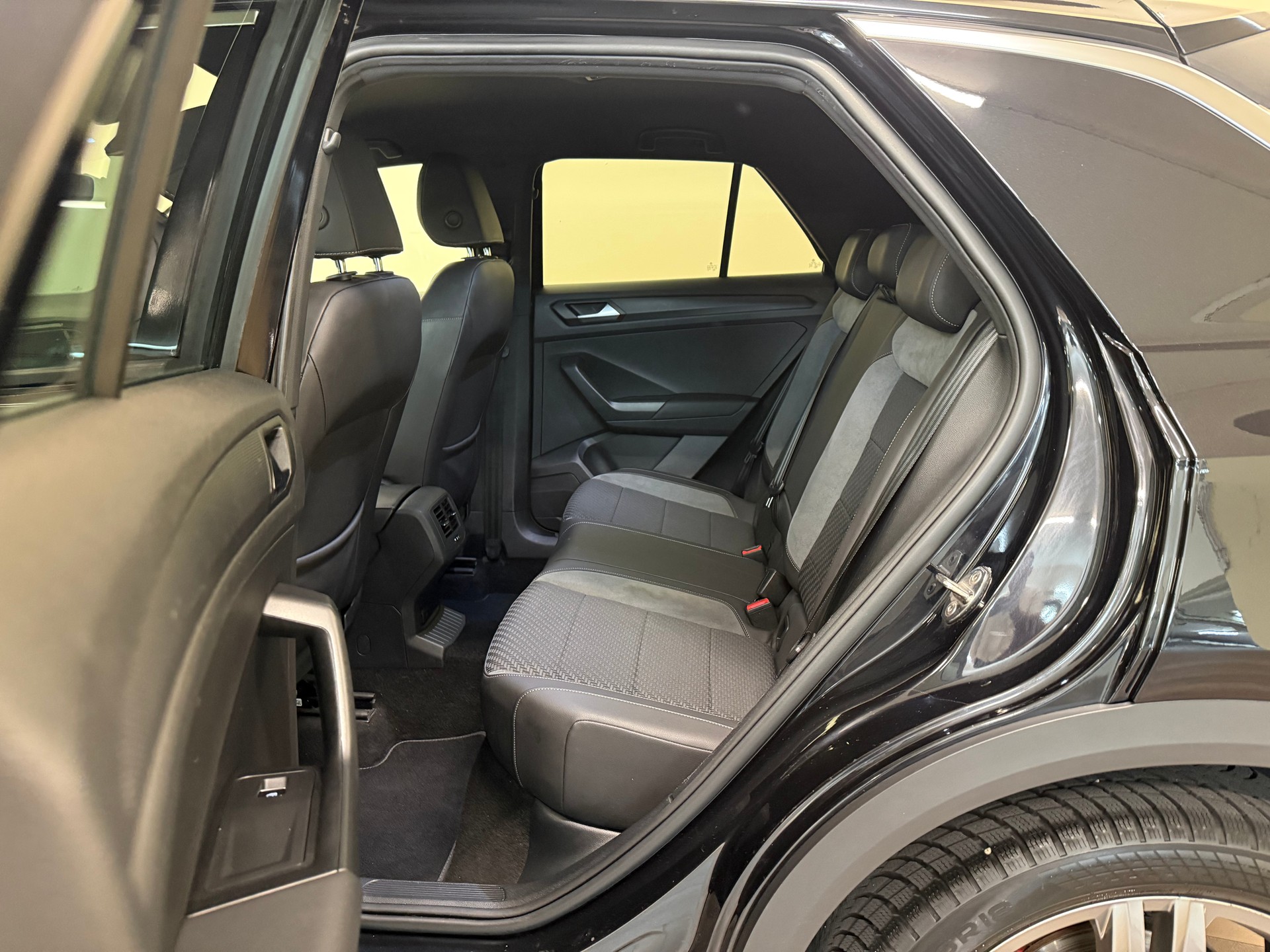 VW T-Roc 1.5 TSI R-Line EVO Sport DSG 4Motion-image-23